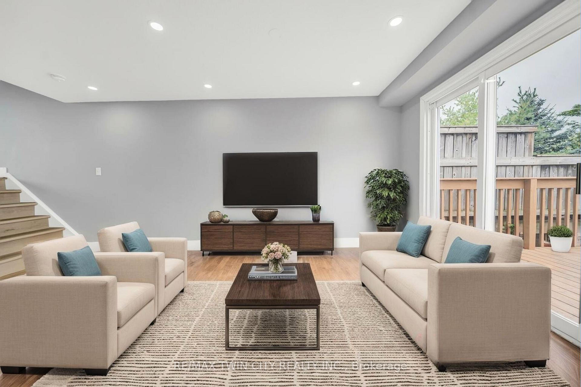 Photo 5 of 698 Activa Avenue, Kitchener — HOMEH