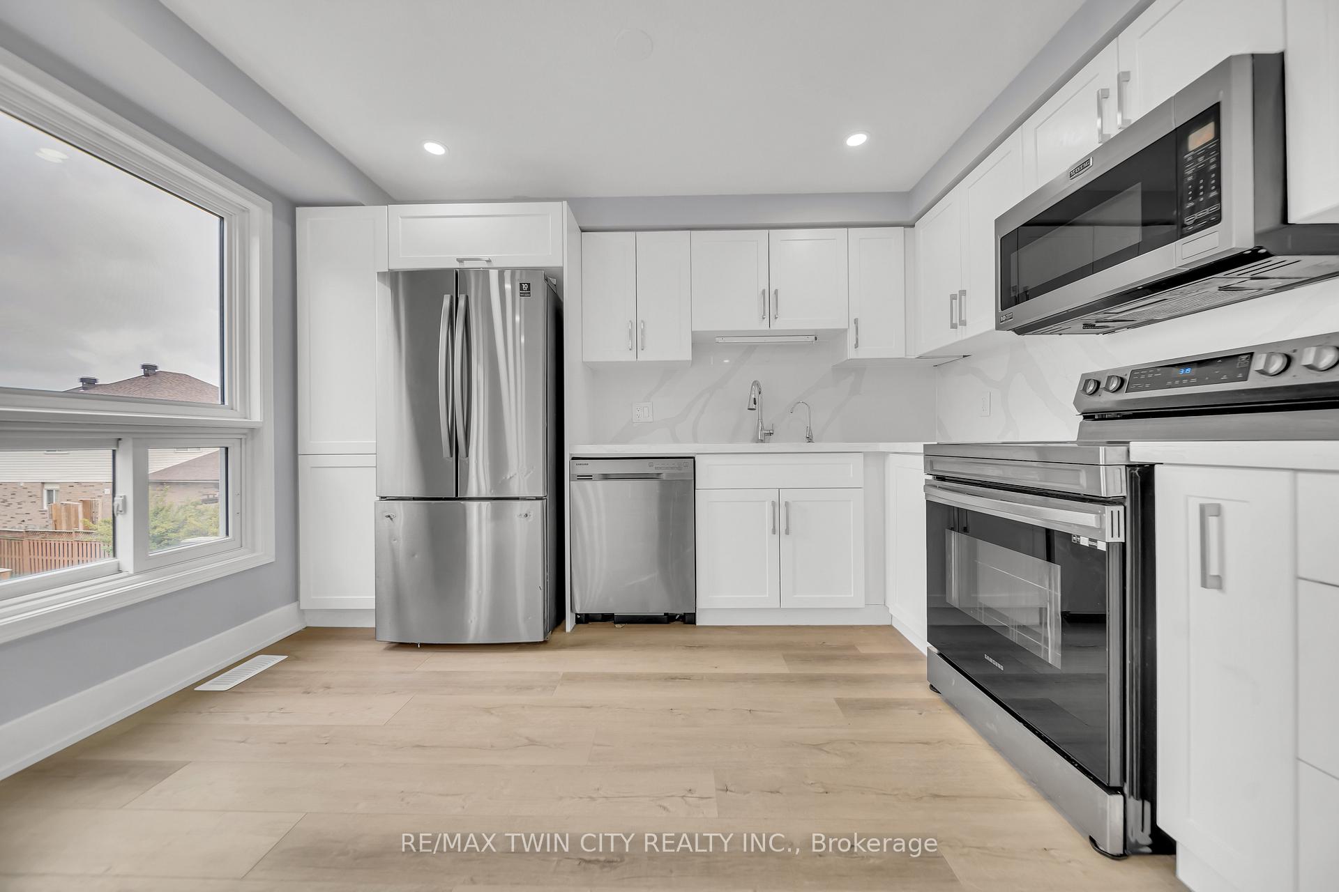 Photo 6 of 698 Activa Avenue, Kitchener — HOMEH