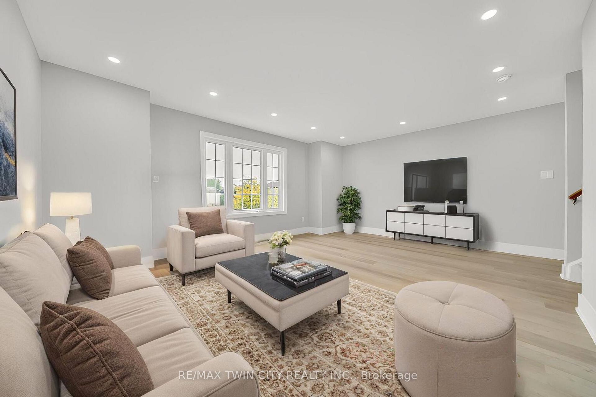 Photo 12 of 698 Activa Avenue, Kitchener — HOMEH