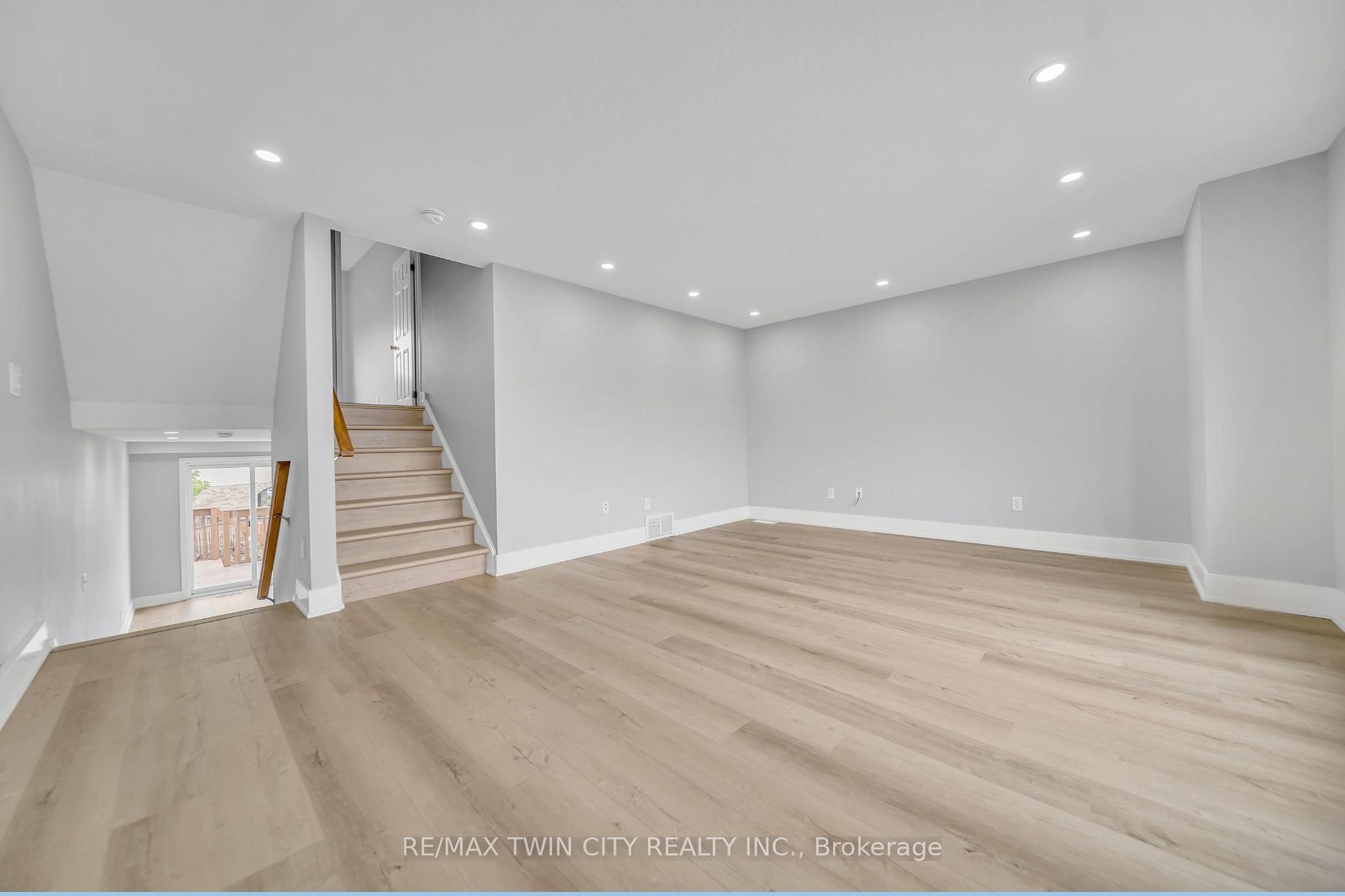 Photo 13 of 698 Activa Avenue, Kitchener — HOMEH