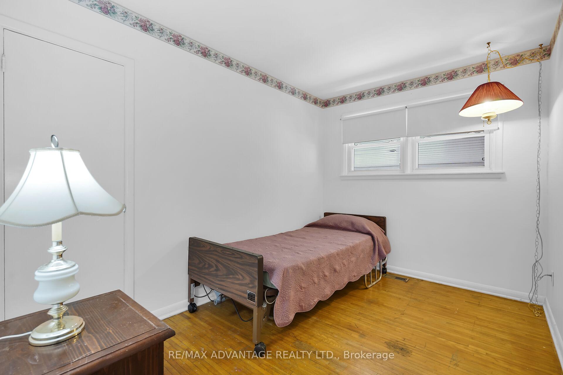 Photo 17 of 29 Langton Road, London, East D — HOMEH