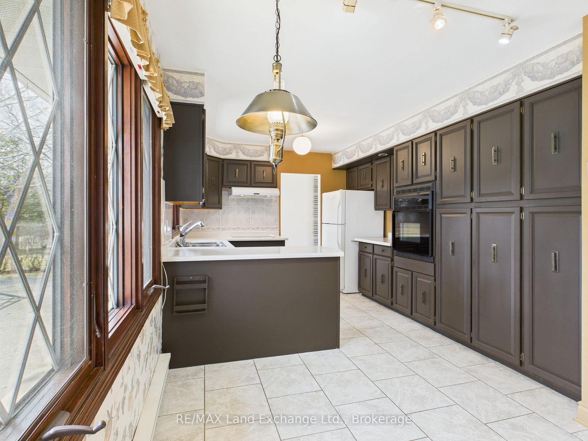 Photo 7 of 285 Willow Road, Kincardine — HOMEH