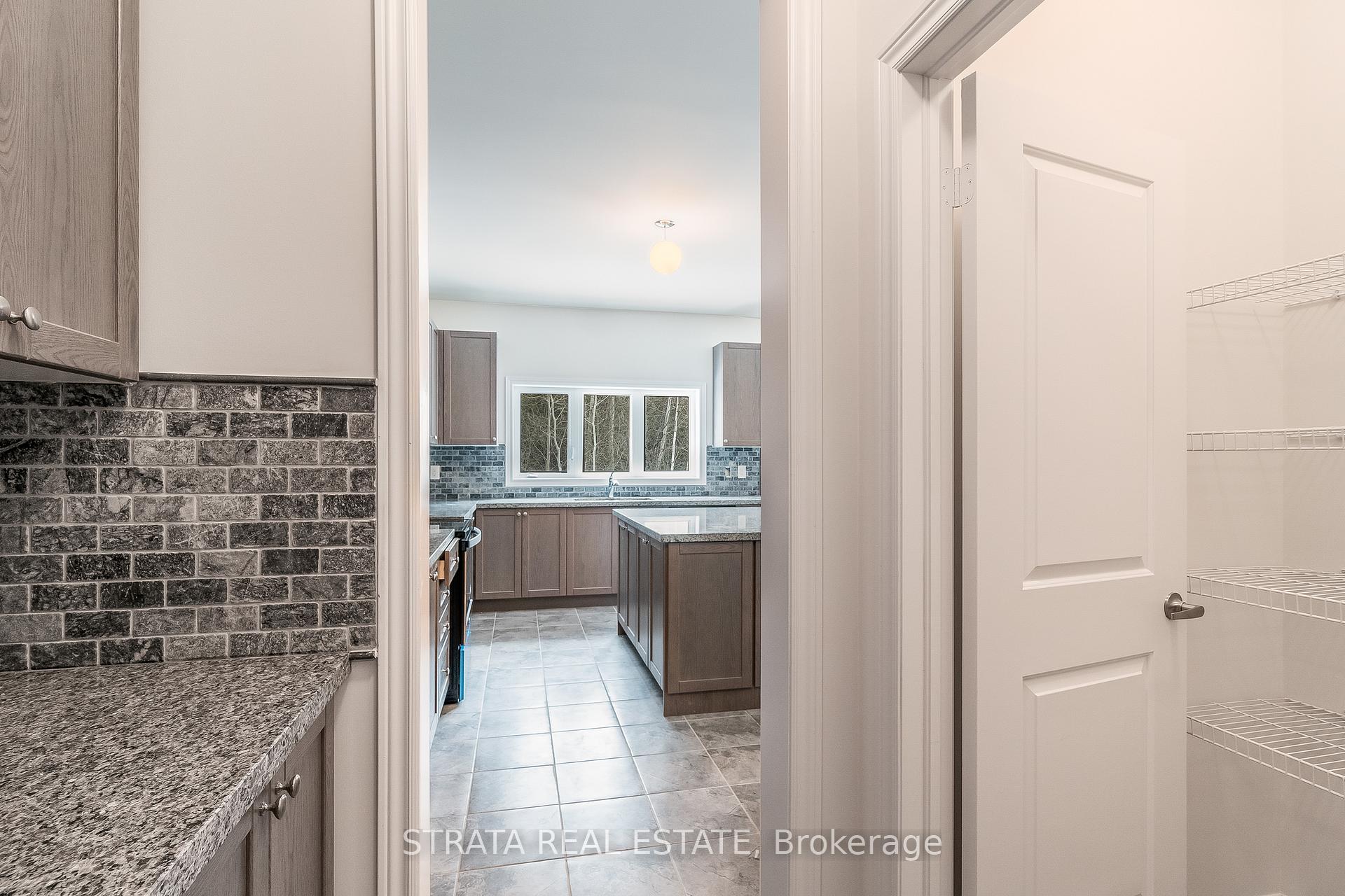 Photo 9 of 1639 Emberton Way, Innisfil, Rural Innisfil — HOMEH