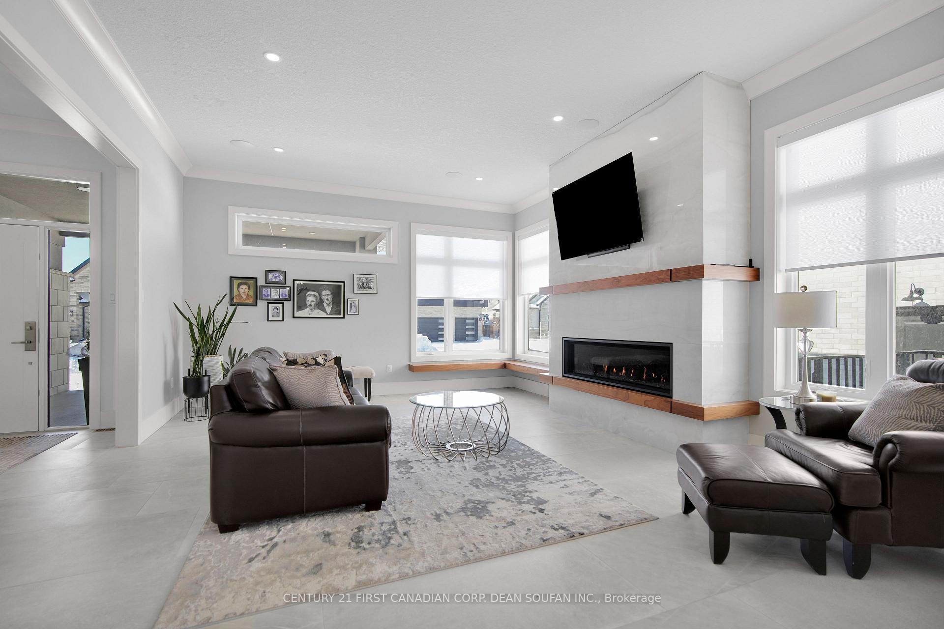 Photo 5 of 3478 Silverleaf Chase, London, South V — HOMEH