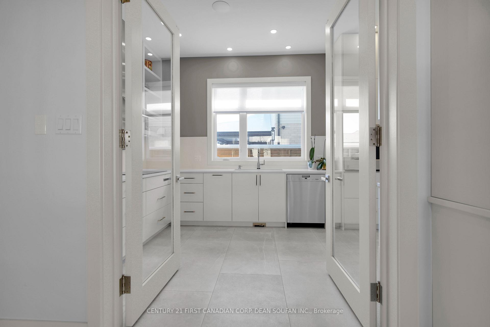 Photo 14 of 3478 Silverleaf Chase, London, South V — HOMEH