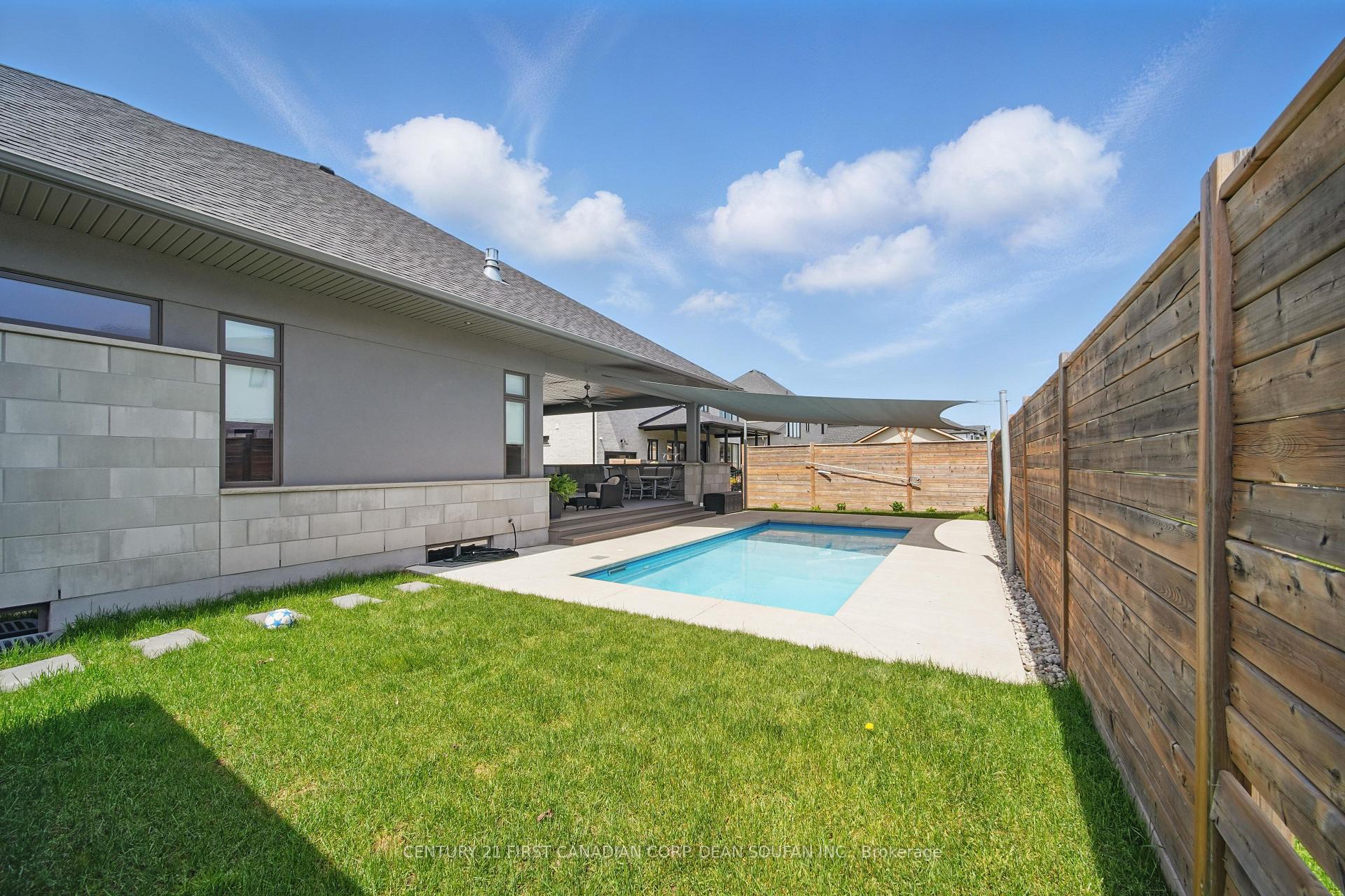 Photo 45 of 3478 Silverleaf Chase, London, South V — HOMEH