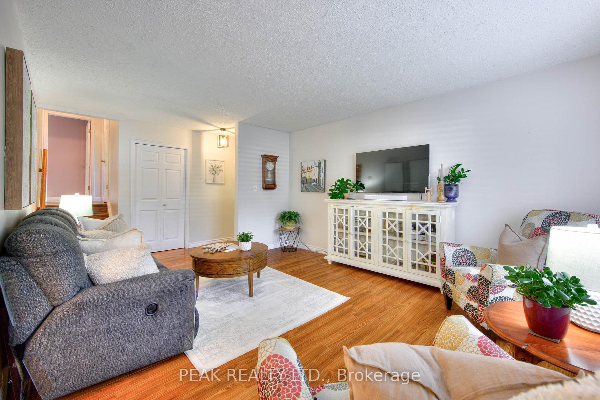 Photo 9 of 81 Cherry Hill Drive, Kitchener — HOMEH