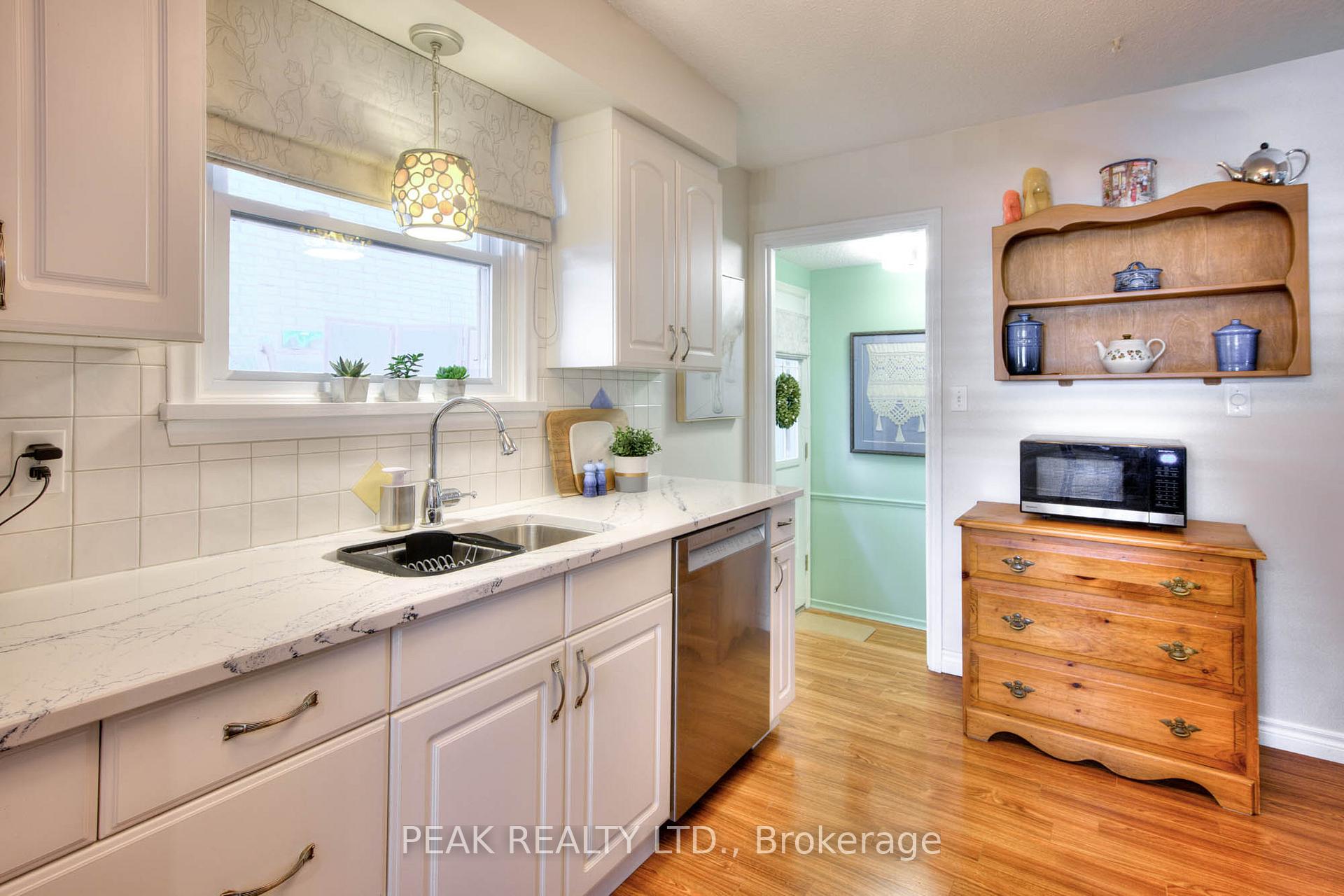 Photo 13 of 81 Cherry Hill Drive, Kitchener — HOMEH