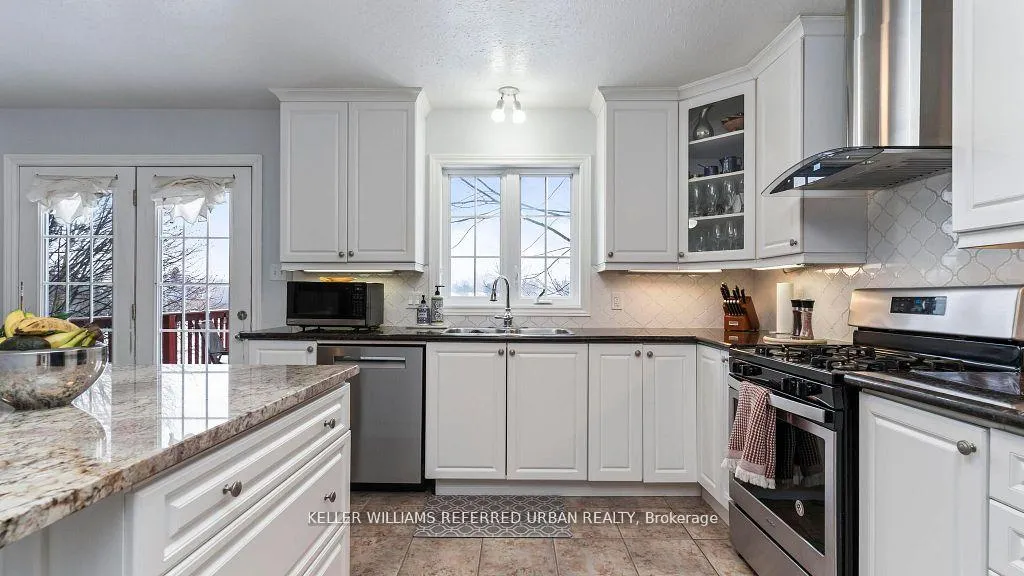 Photo 6 of 847 Garibaldi Avenue, London, North B — HOMEH
