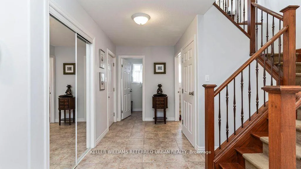 Photo 17 of 847 Garibaldi Avenue, London, North B — HOMEH