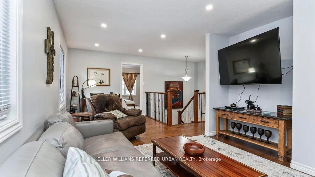 Photo 19 of 847 Garibaldi Avenue, London, North B — HOMEH