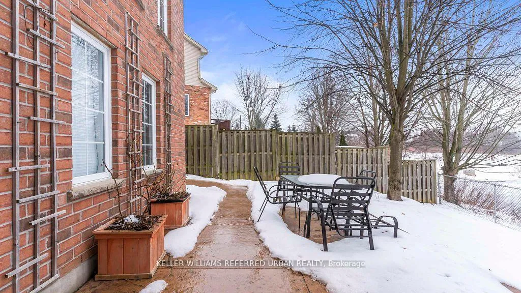 Photo 33 of 847 Garibaldi Avenue, London, North B — HOMEH