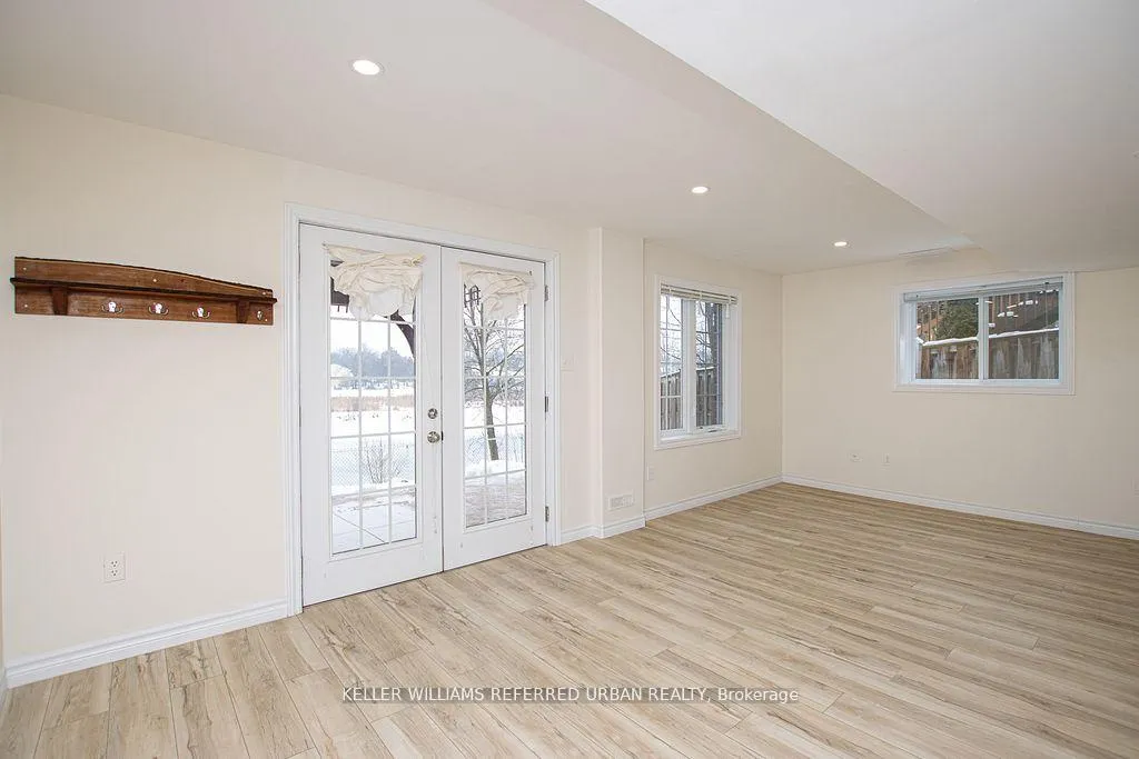 Photo 37 of 847 Garibaldi Avenue, London, North B — HOMEH