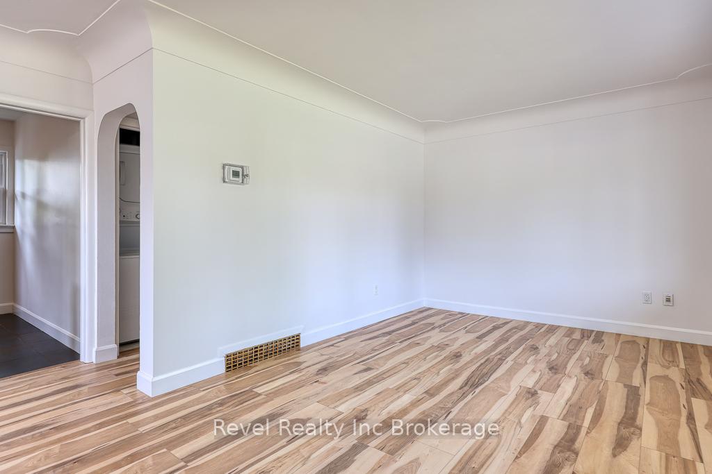 Photo 7 of Unit A, 157 Ninth Avenue, Kitchener — HOMEH