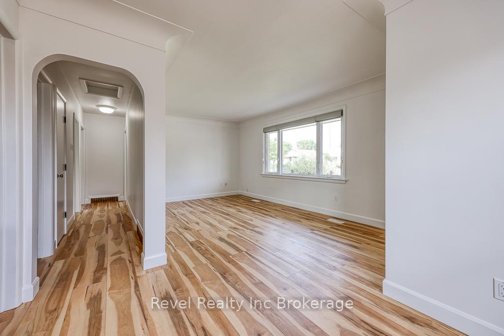 Photo 9 of Unit A, 157 Ninth Avenue, Kitchener — HOMEH