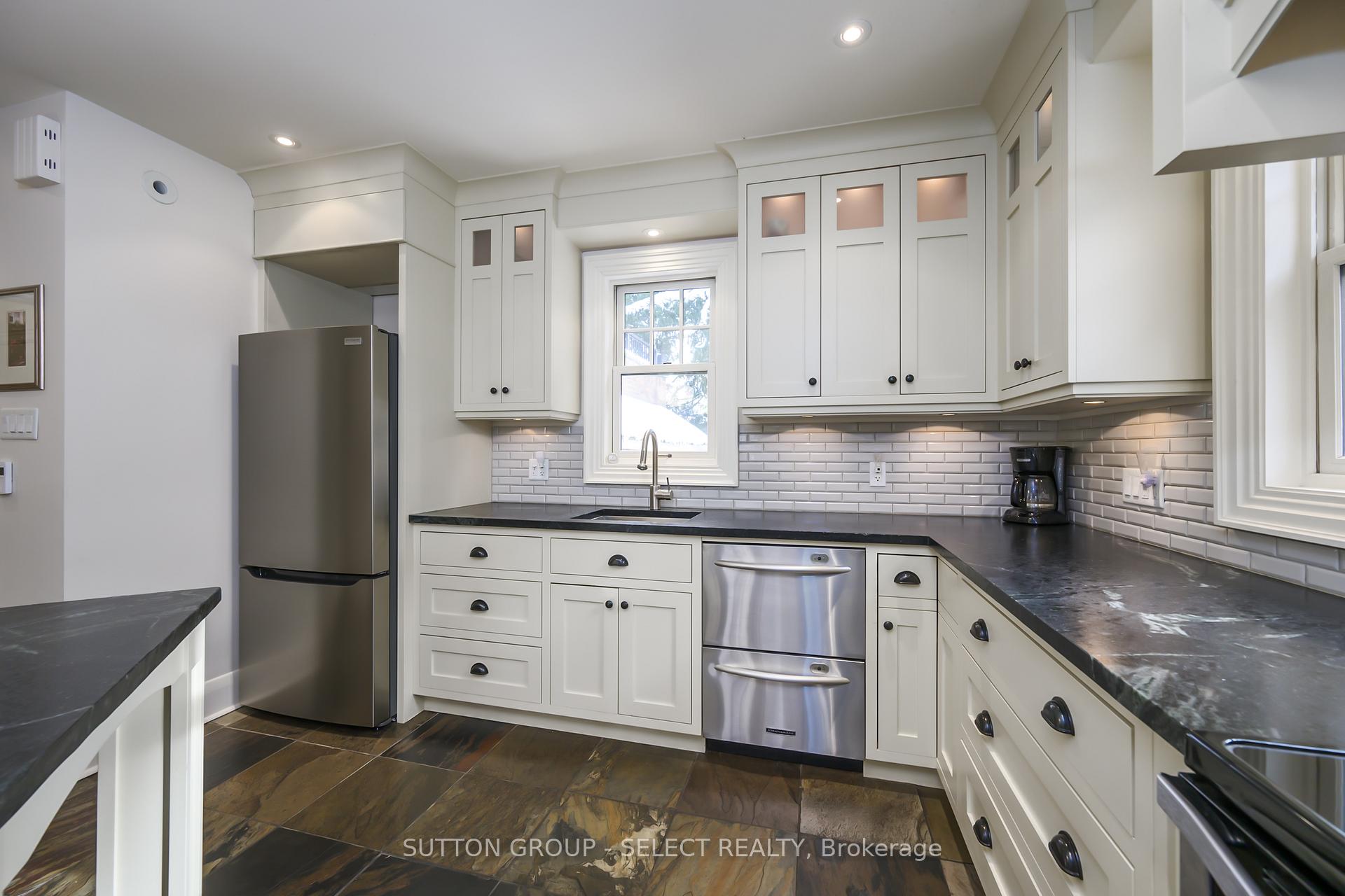 Photo 21 of 404 Wortley Road, London, South G — HOMEH