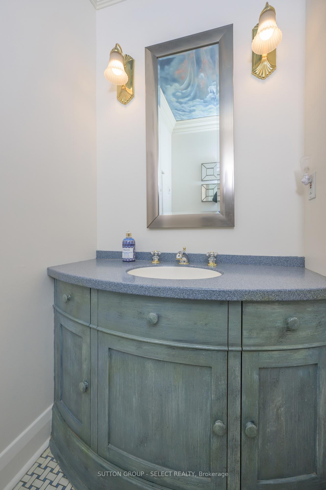 Photo 24 of 404 Wortley Road, London, South G — HOMEH
