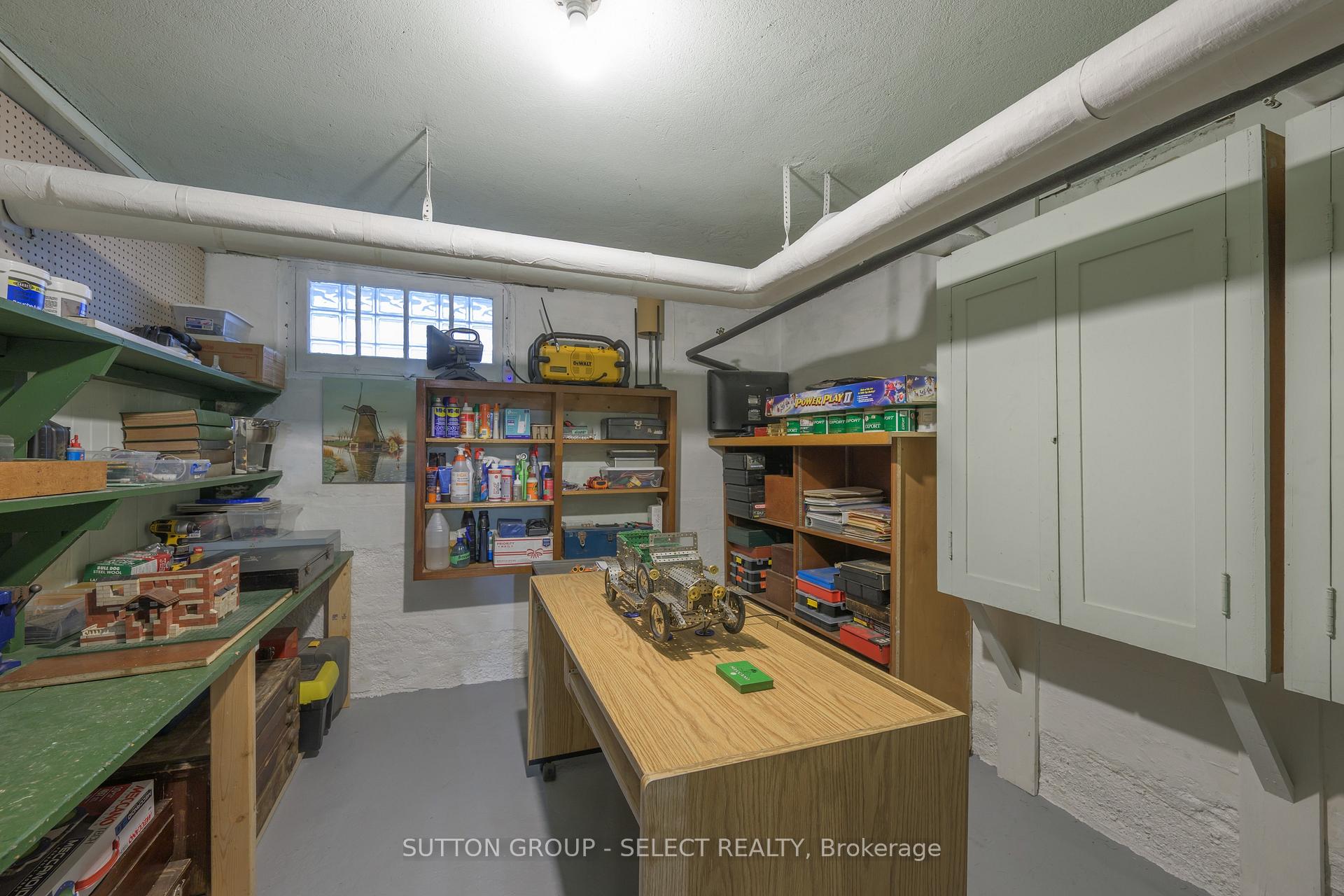 Photo 42 of 404 Wortley Road, London, South G — HOMEH