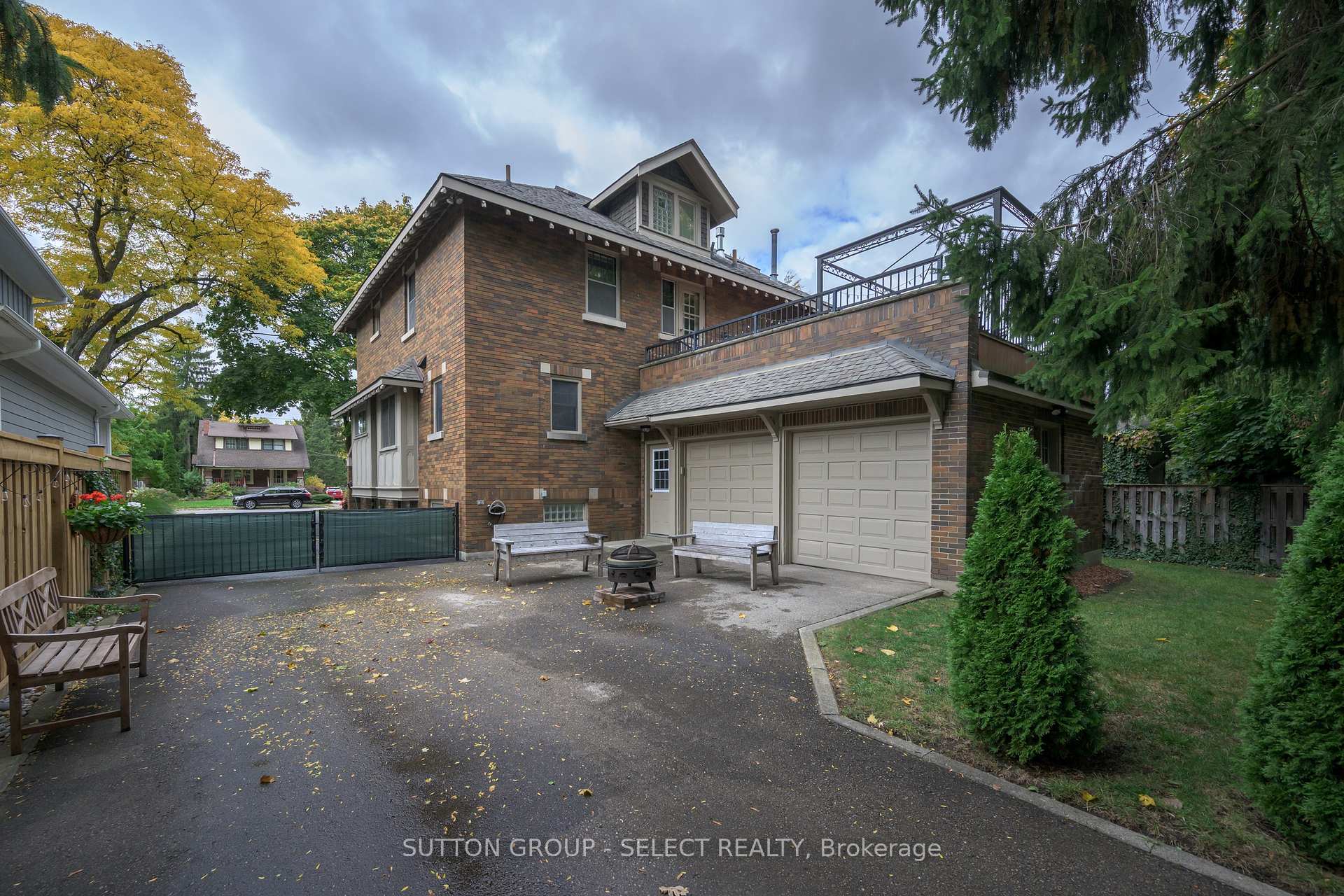 Photo 46 of 404 Wortley Road, London, South G — HOMEH