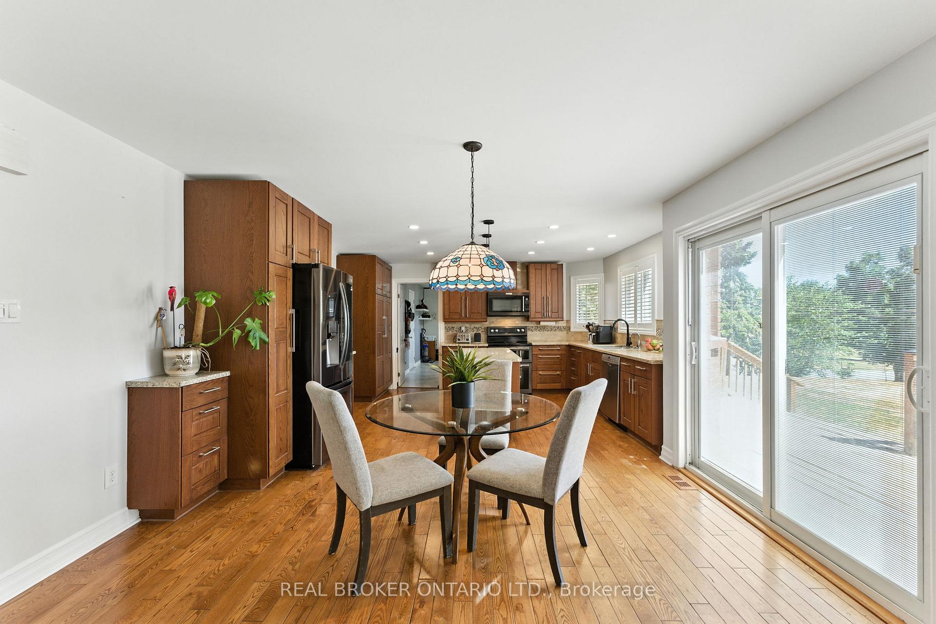 Photo 17 of 6550 Craighurst Drive, Ottawa, North Gower — HOMEH