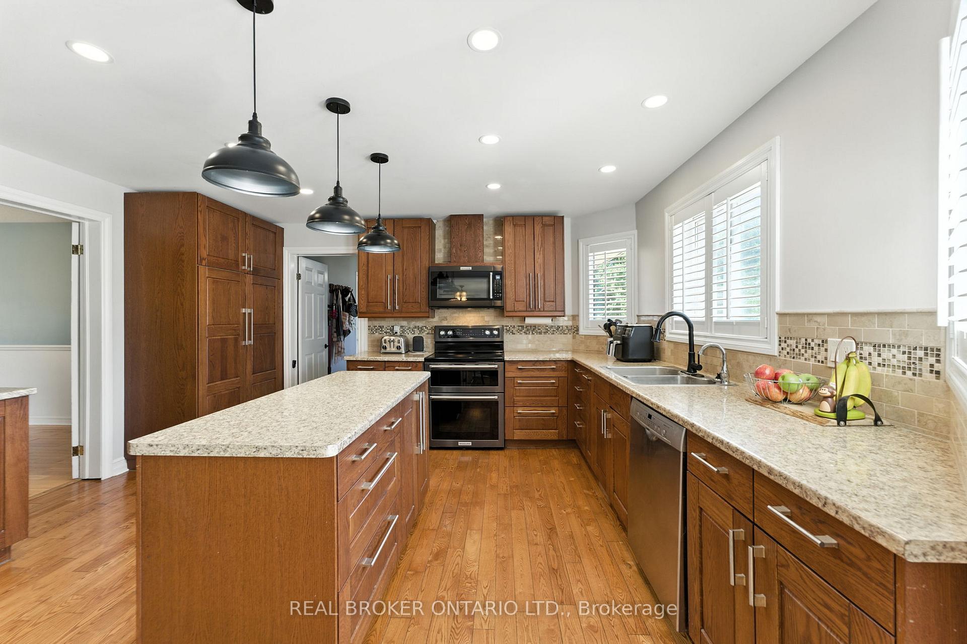 Photo 19 of 6550 Craighurst Drive, Ottawa, North Gower — HOMEH
