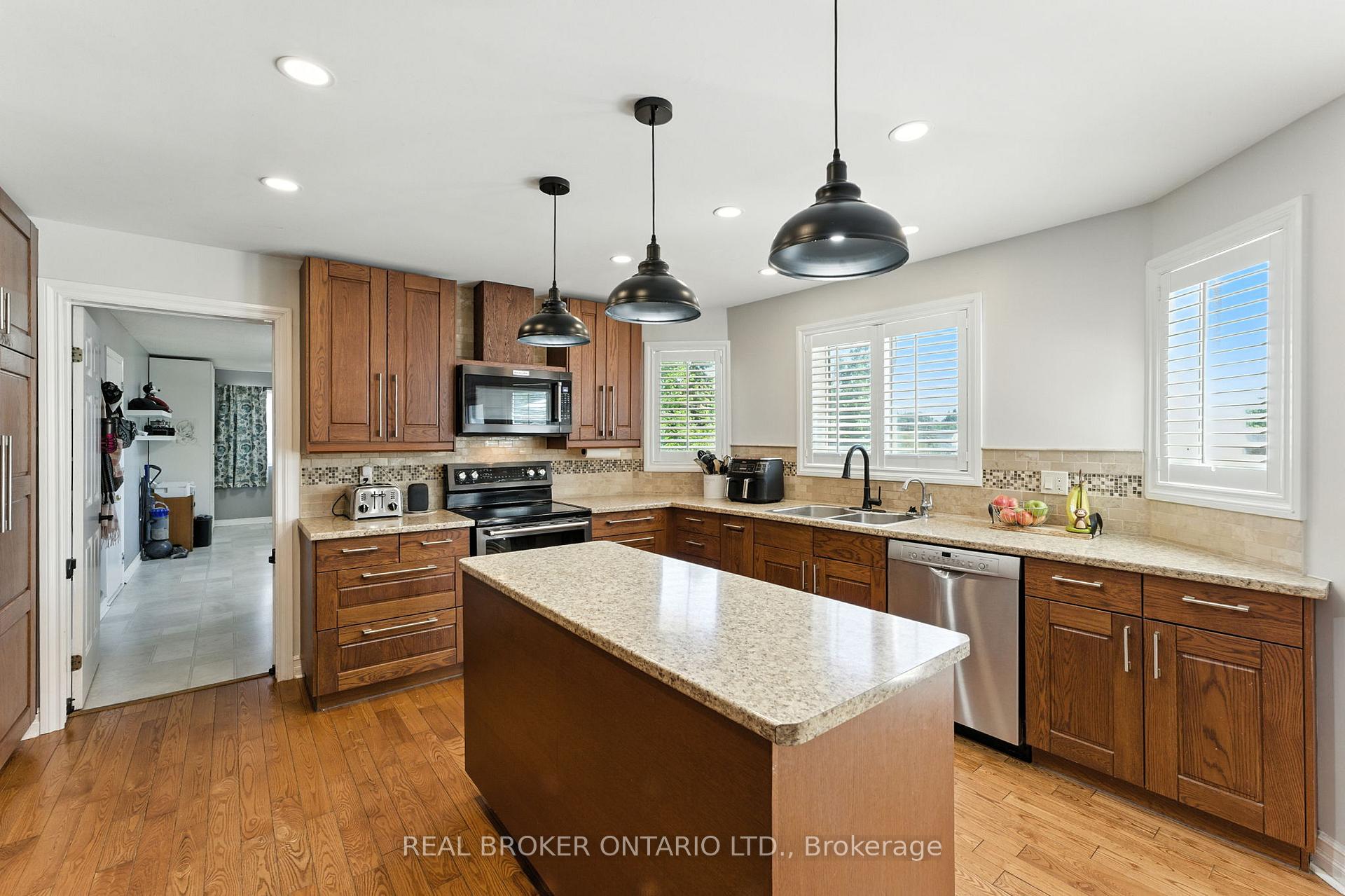 Photo 20 of 6550 Craighurst Drive, Ottawa, North Gower — HOMEH
