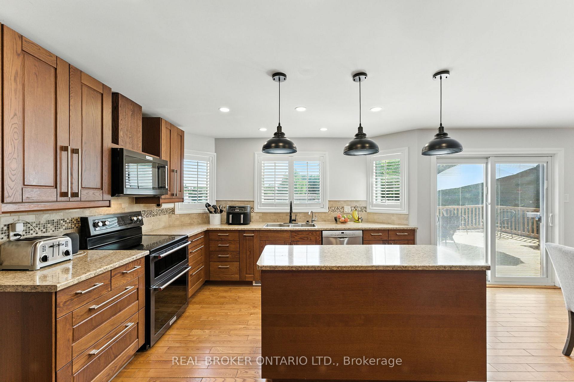 Photo 21 of 6550 Craighurst Drive, Ottawa, North Gower — HOMEH
