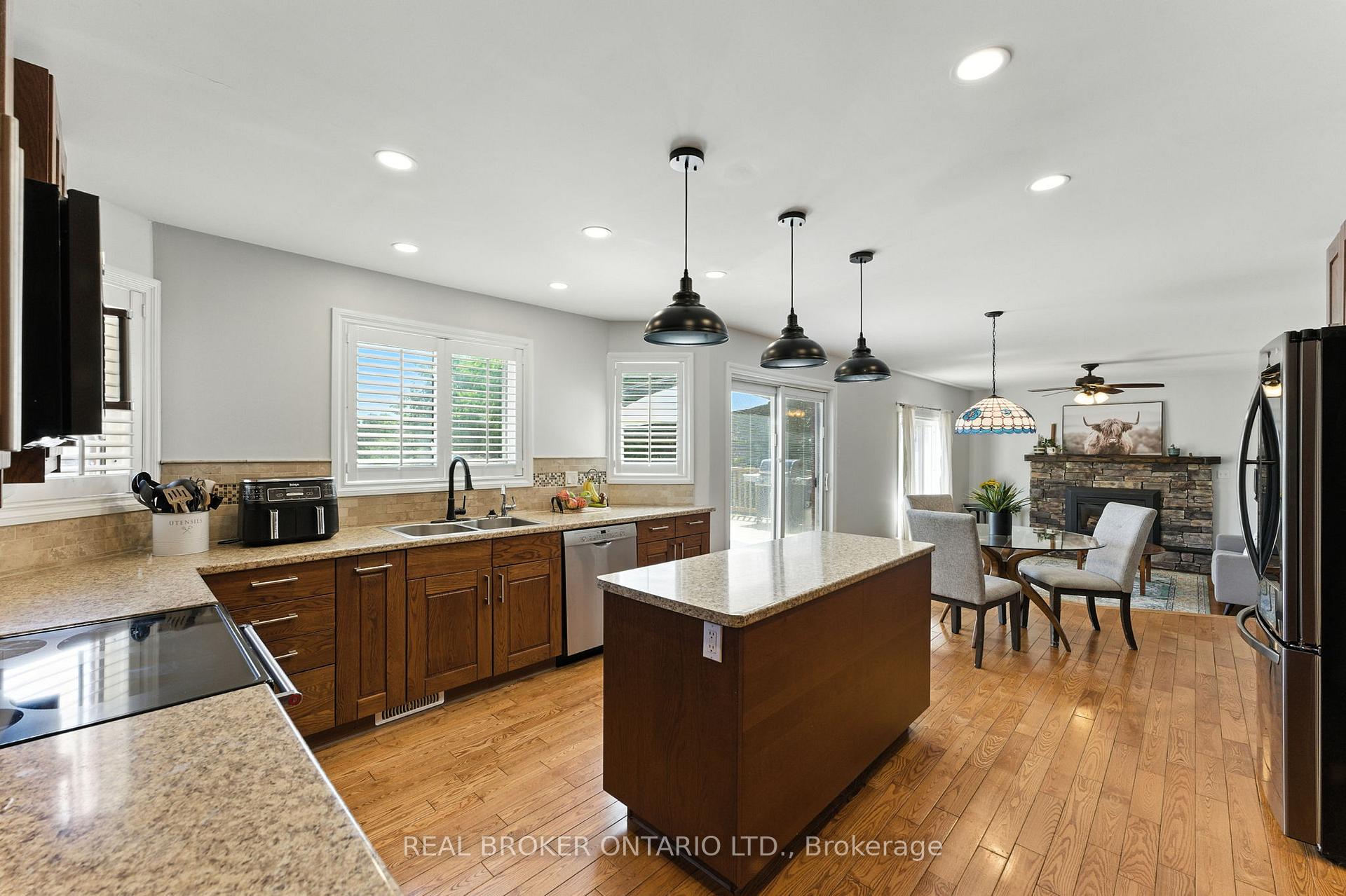 Photo 22 of 6550 Craighurst Drive, Ottawa, North Gower — HOMEH
