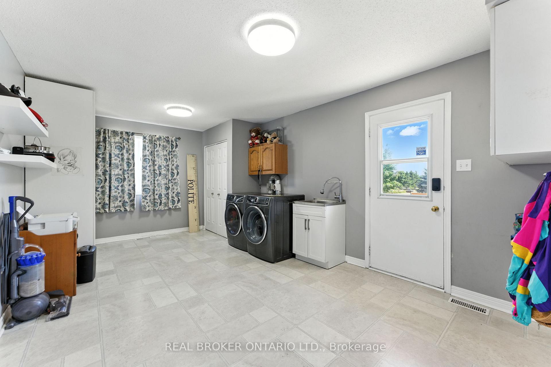 Photo 23 of 6550 Craighurst Drive, Ottawa, North Gower — HOMEH