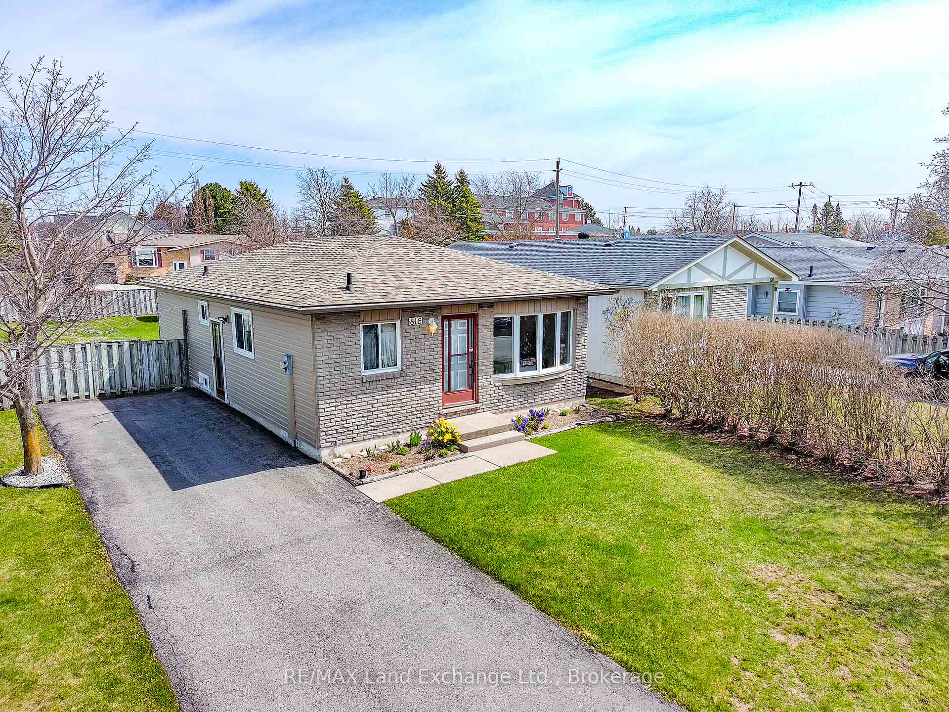 Photo 4 of 816 Andrew Malcolm Drive, Kincardine — HOMEH