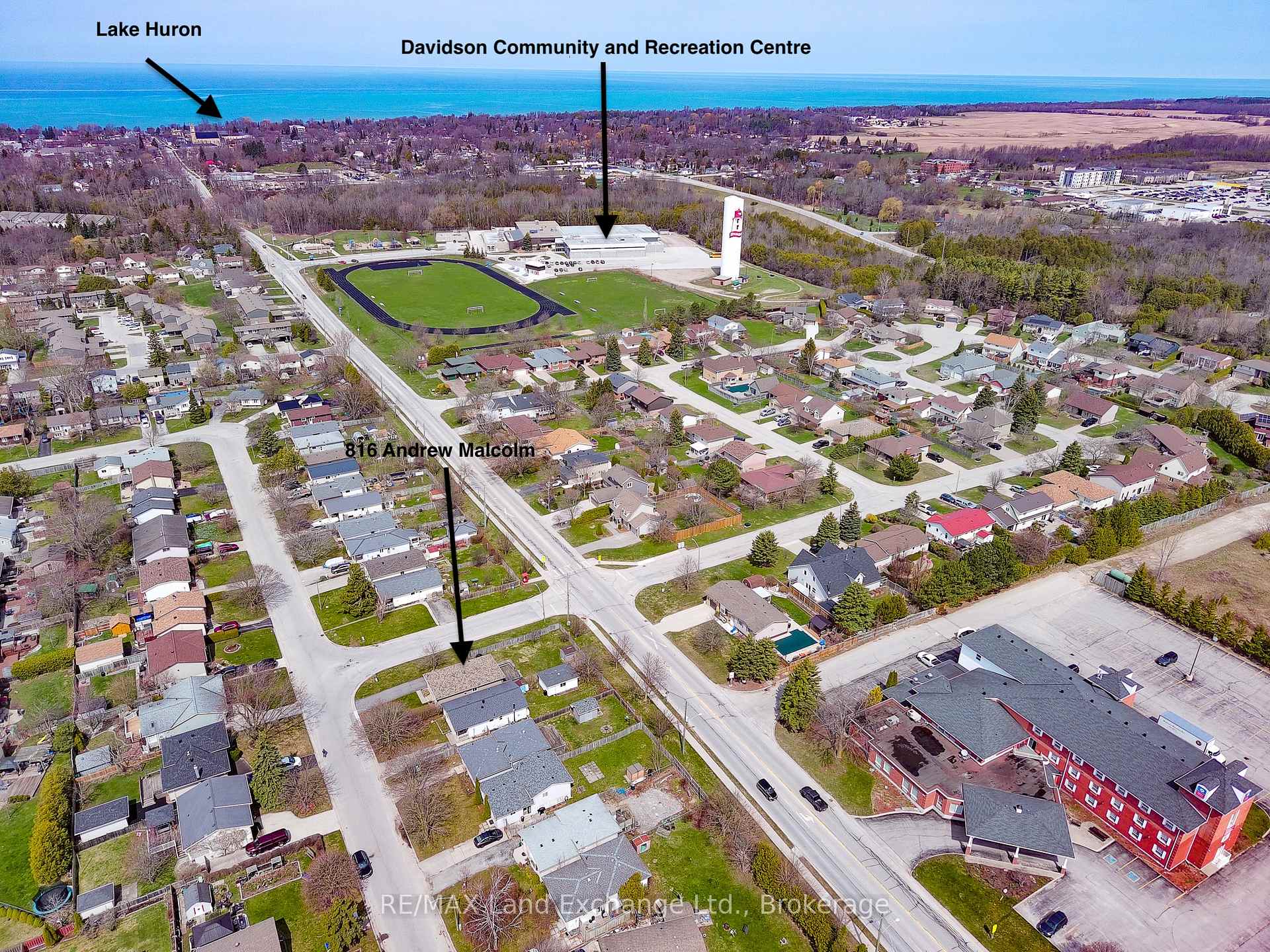 Photo 7 of 816 Andrew Malcolm Drive, Kincardine — HOMEH