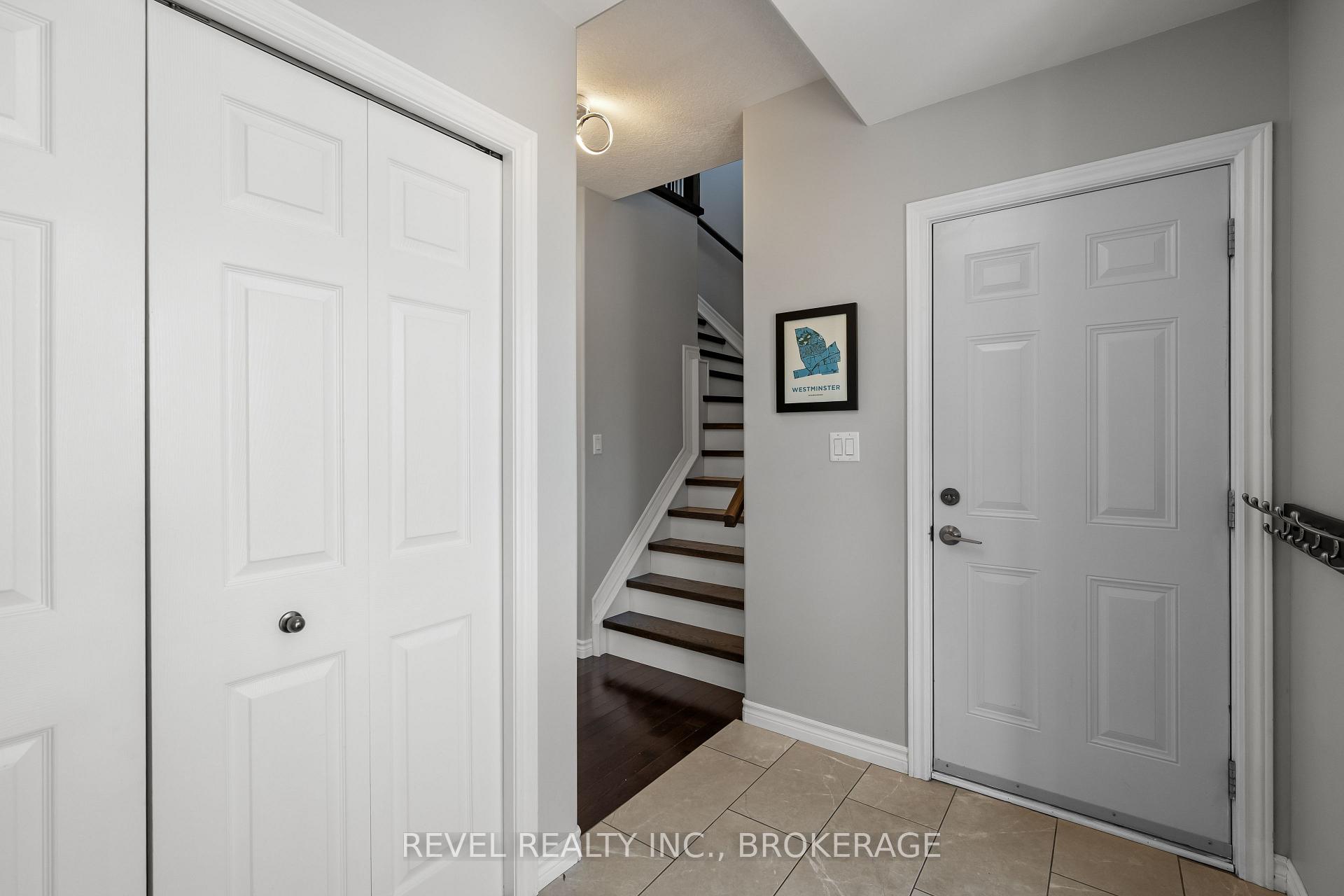 Photo 5 of 102 Mcdonough Crescent, Loyalist, Amherstview — HOMEH