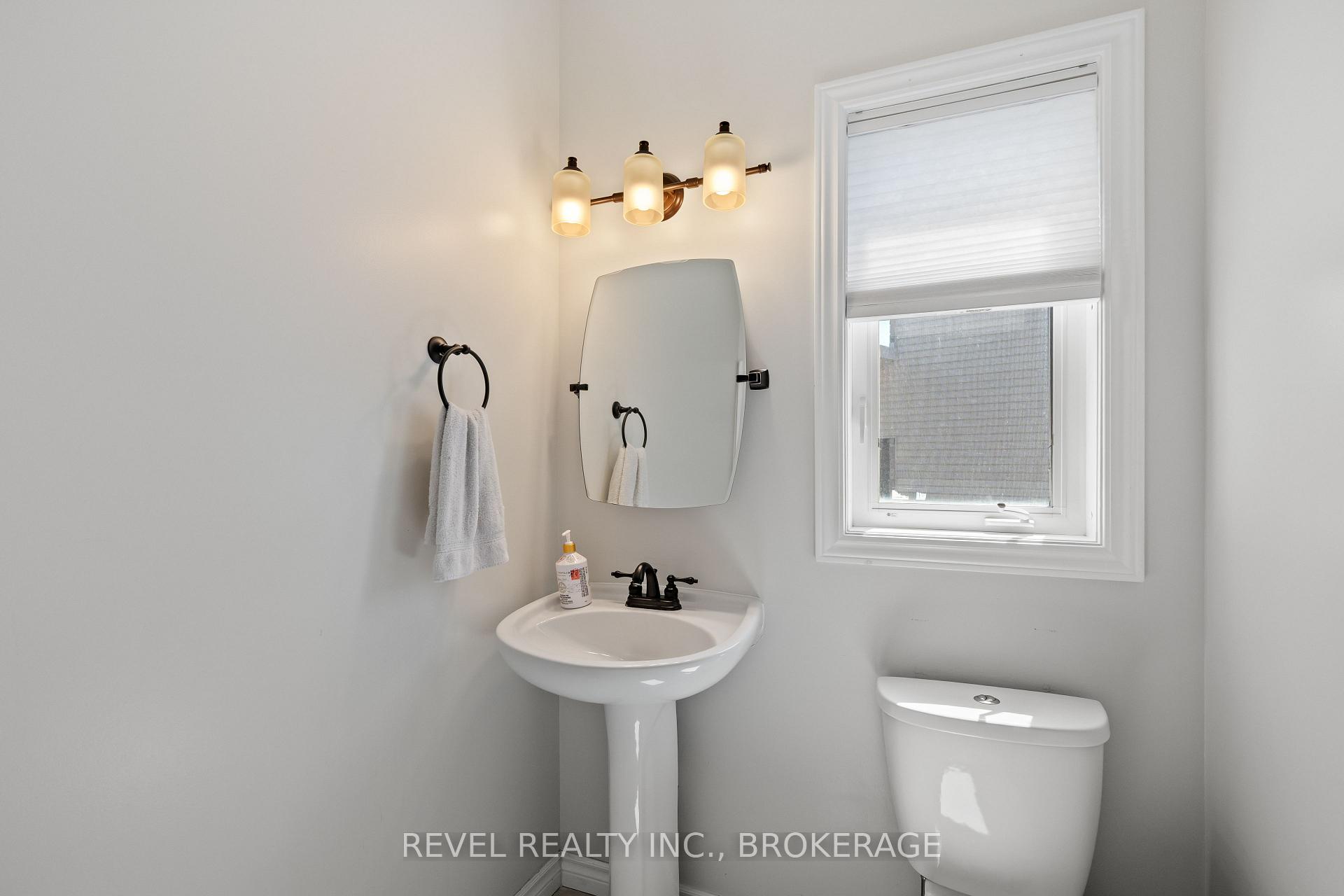 Photo 6 of 102 Mcdonough Crescent, Loyalist, Amherstview — HOMEH