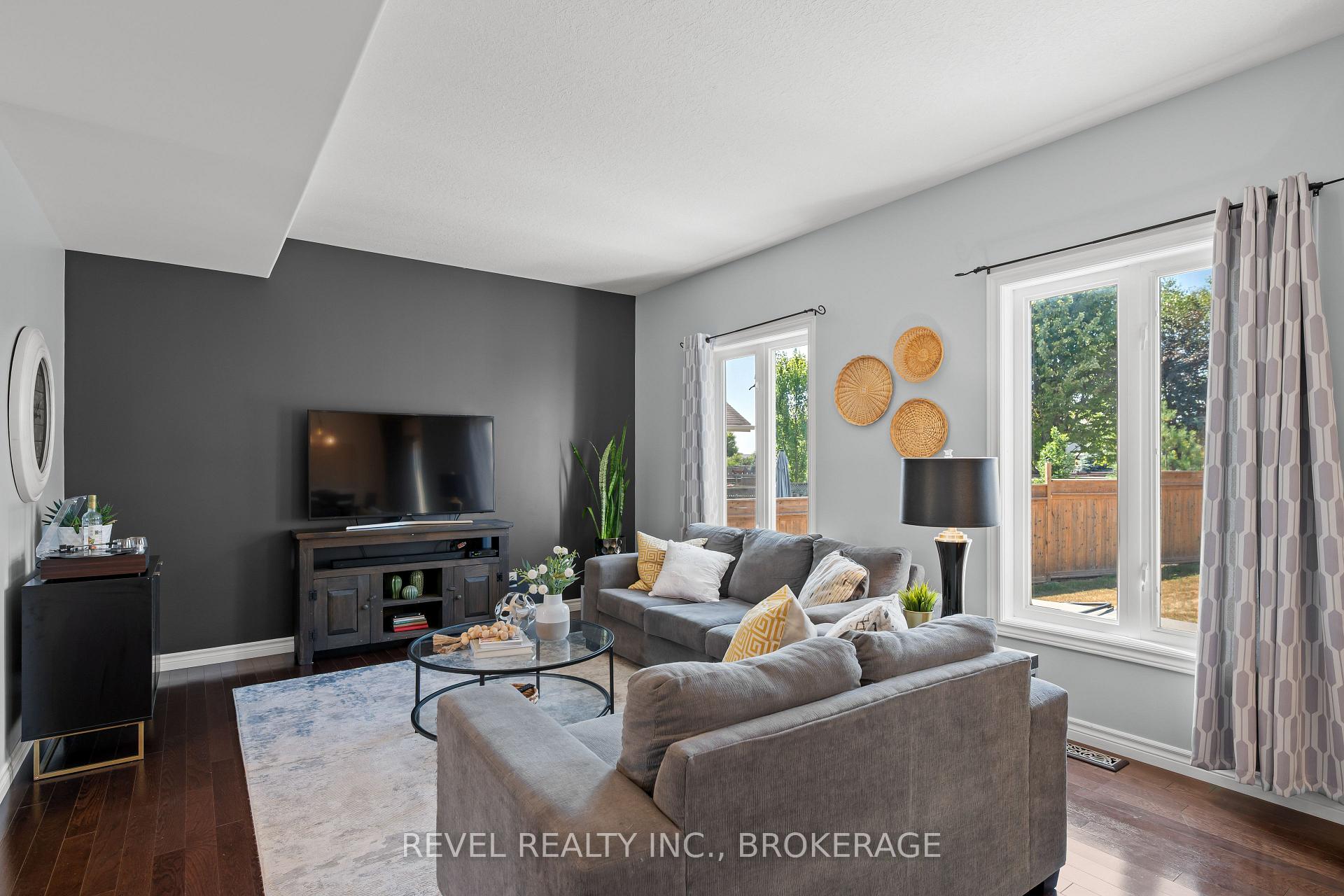 Photo 10 of 102 Mcdonough Crescent, Loyalist, Amherstview — HOMEH