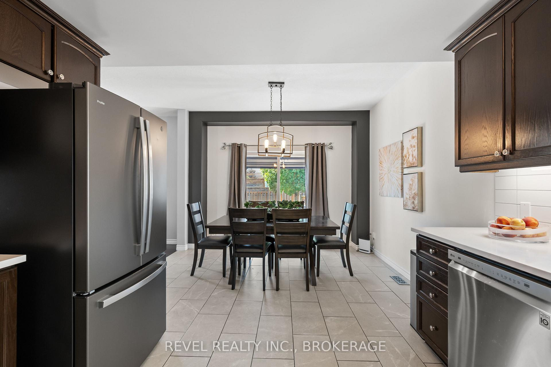 Photo 12 of 102 Mcdonough Crescent, Loyalist, Amherstview — HOMEH