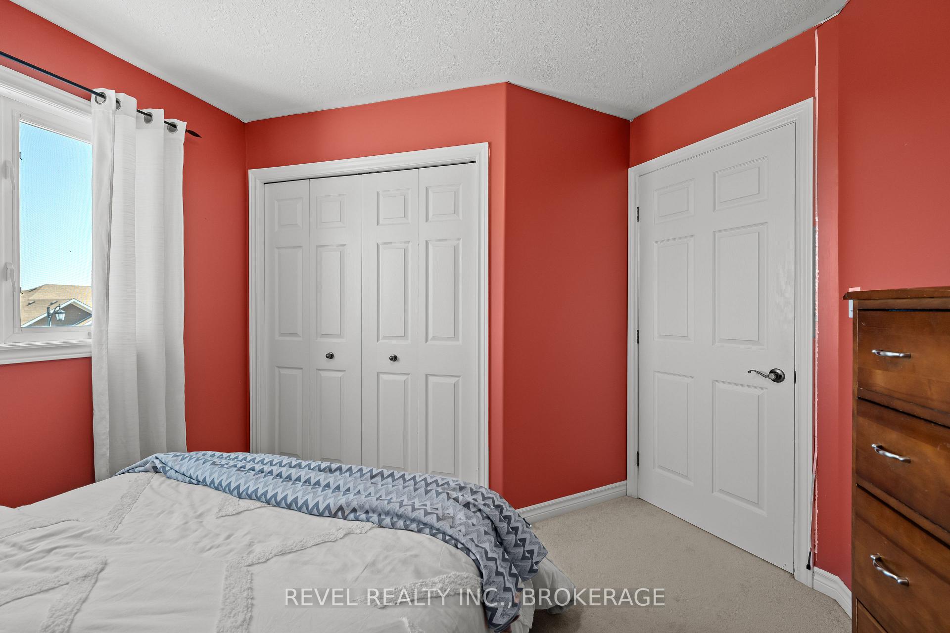 Photo 18 of 102 Mcdonough Crescent, Loyalist, Amherstview — HOMEH