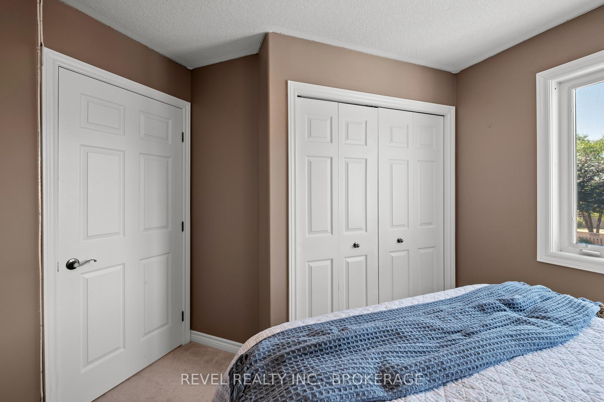 Photo 20 of 102 Mcdonough Crescent, Loyalist, Amherstview — HOMEH