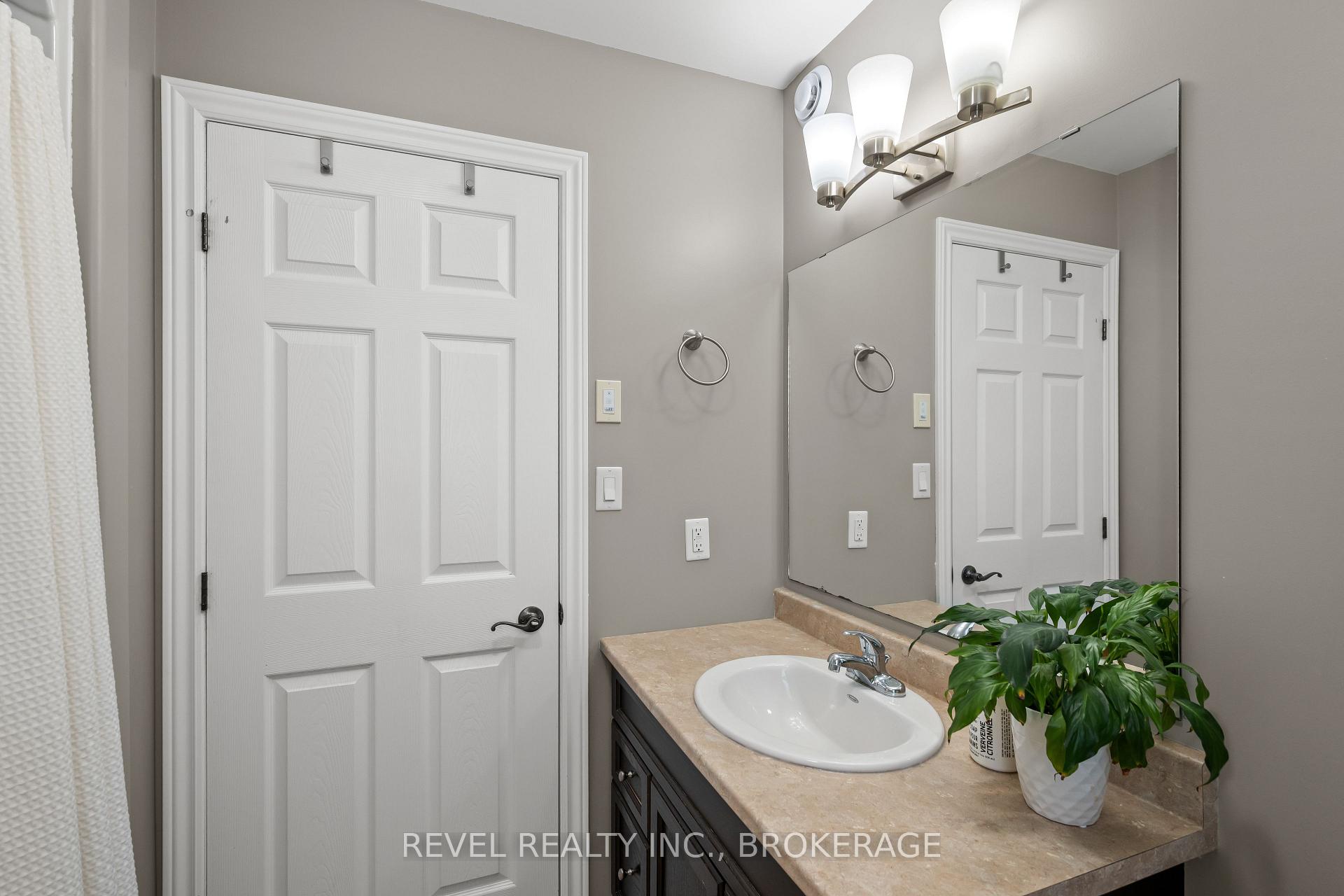 Photo 22 of 102 Mcdonough Crescent, Loyalist, Amherstview — HOMEH