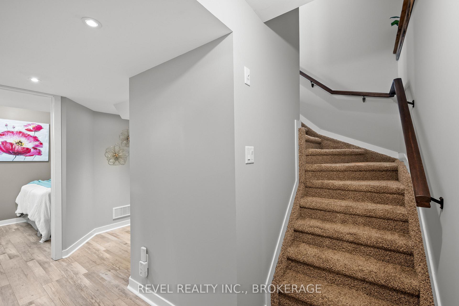 Photo 26 of 102 Mcdonough Crescent, Loyalist, Amherstview — HOMEH