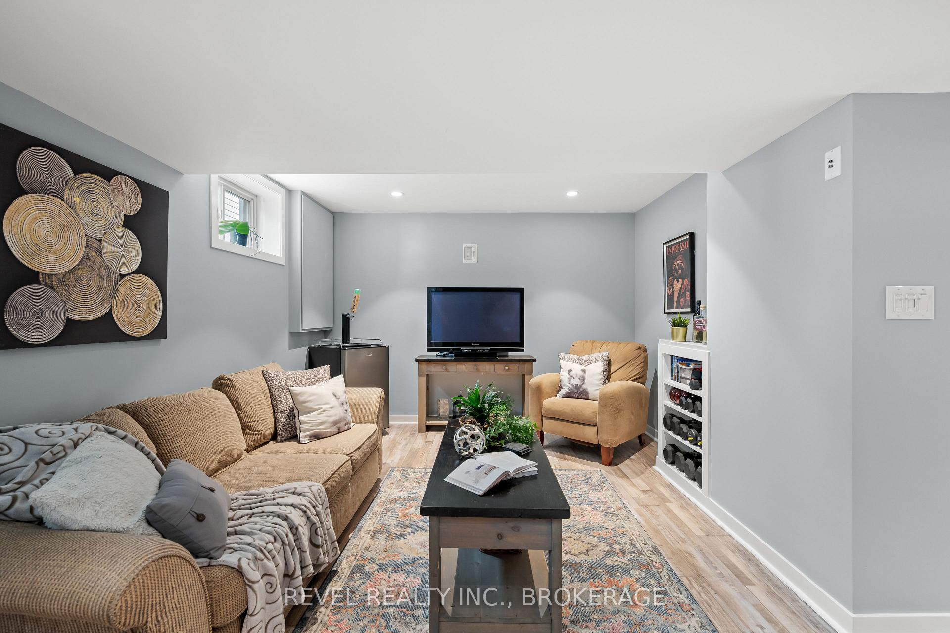 Photo 30 of 102 Mcdonough Crescent, Loyalist, Amherstview — HOMEH