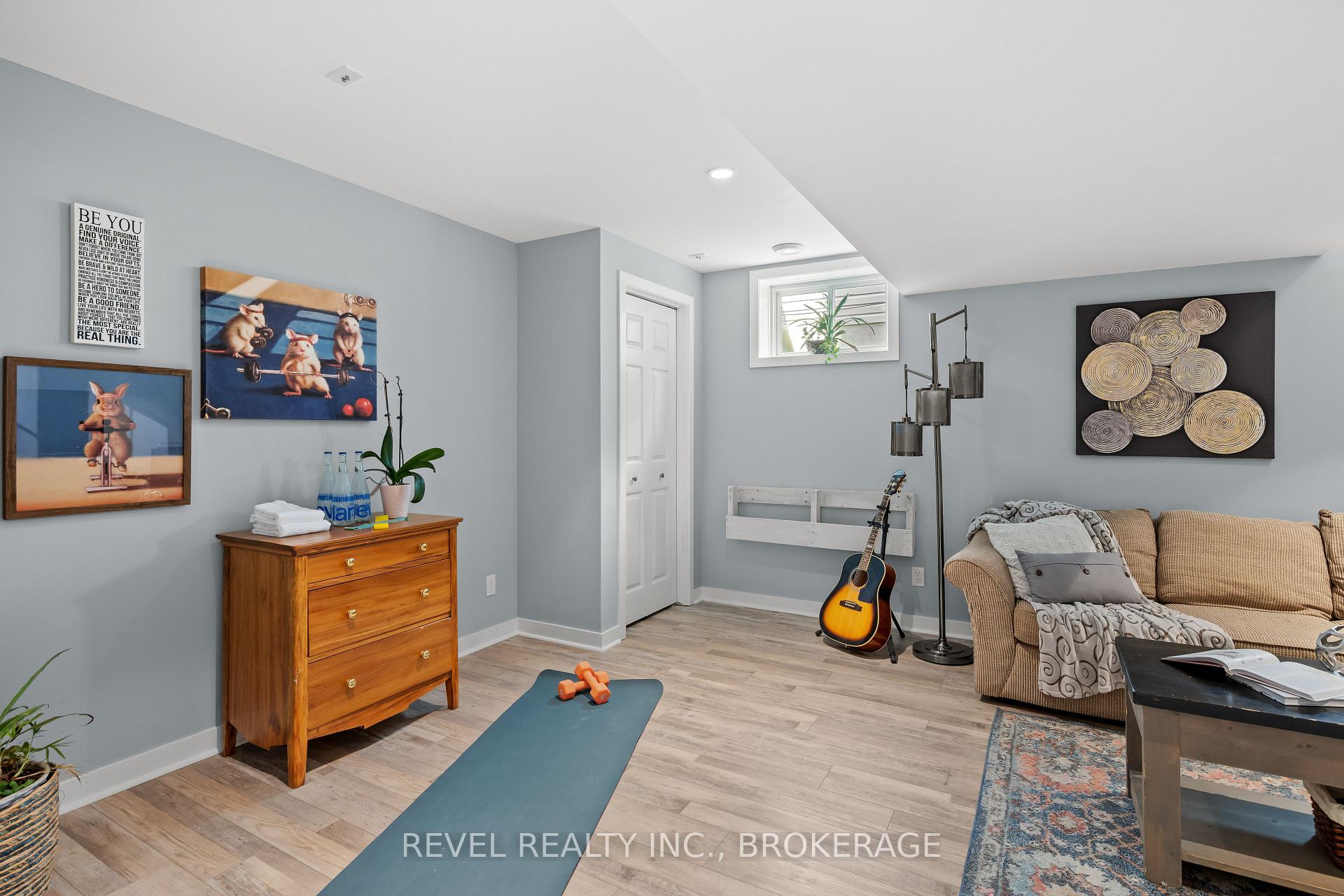 Photo 32 of 102 Mcdonough Crescent, Loyalist, Amherstview — HOMEH