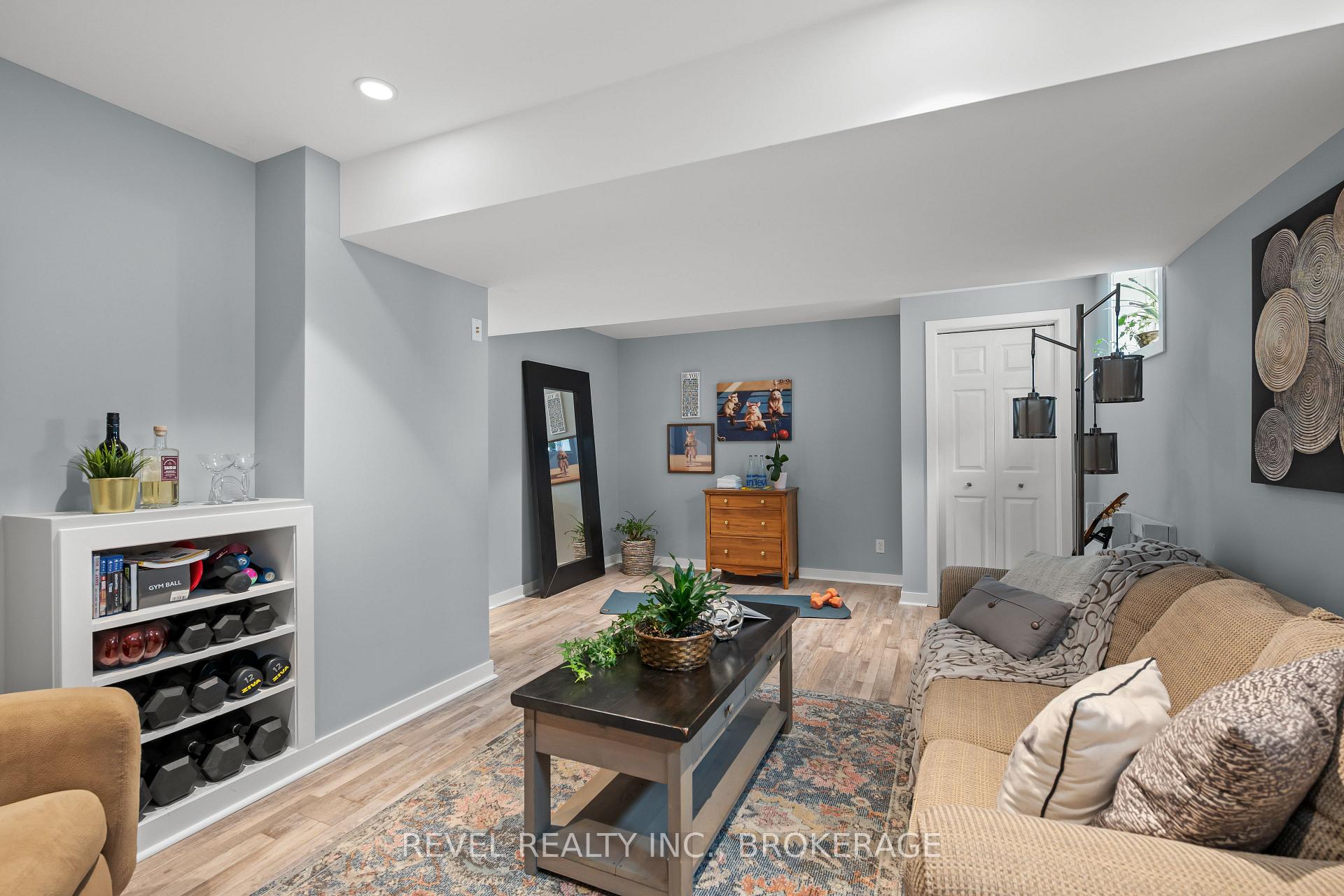 Photo 33 of 102 Mcdonough Crescent, Loyalist, Amherstview — HOMEH