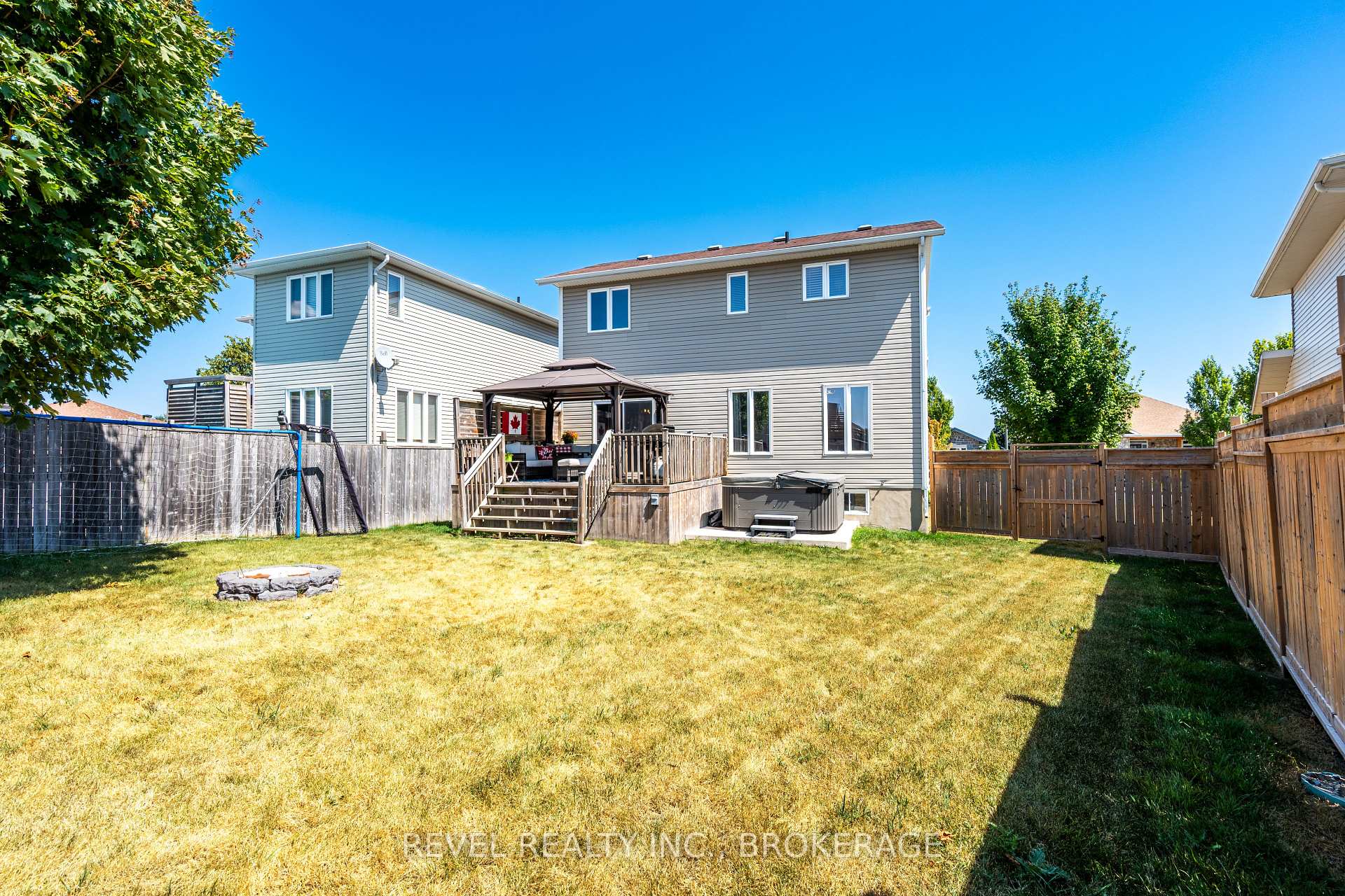 Photo 34 of 102 Mcdonough Crescent, Loyalist, Amherstview — HOMEH