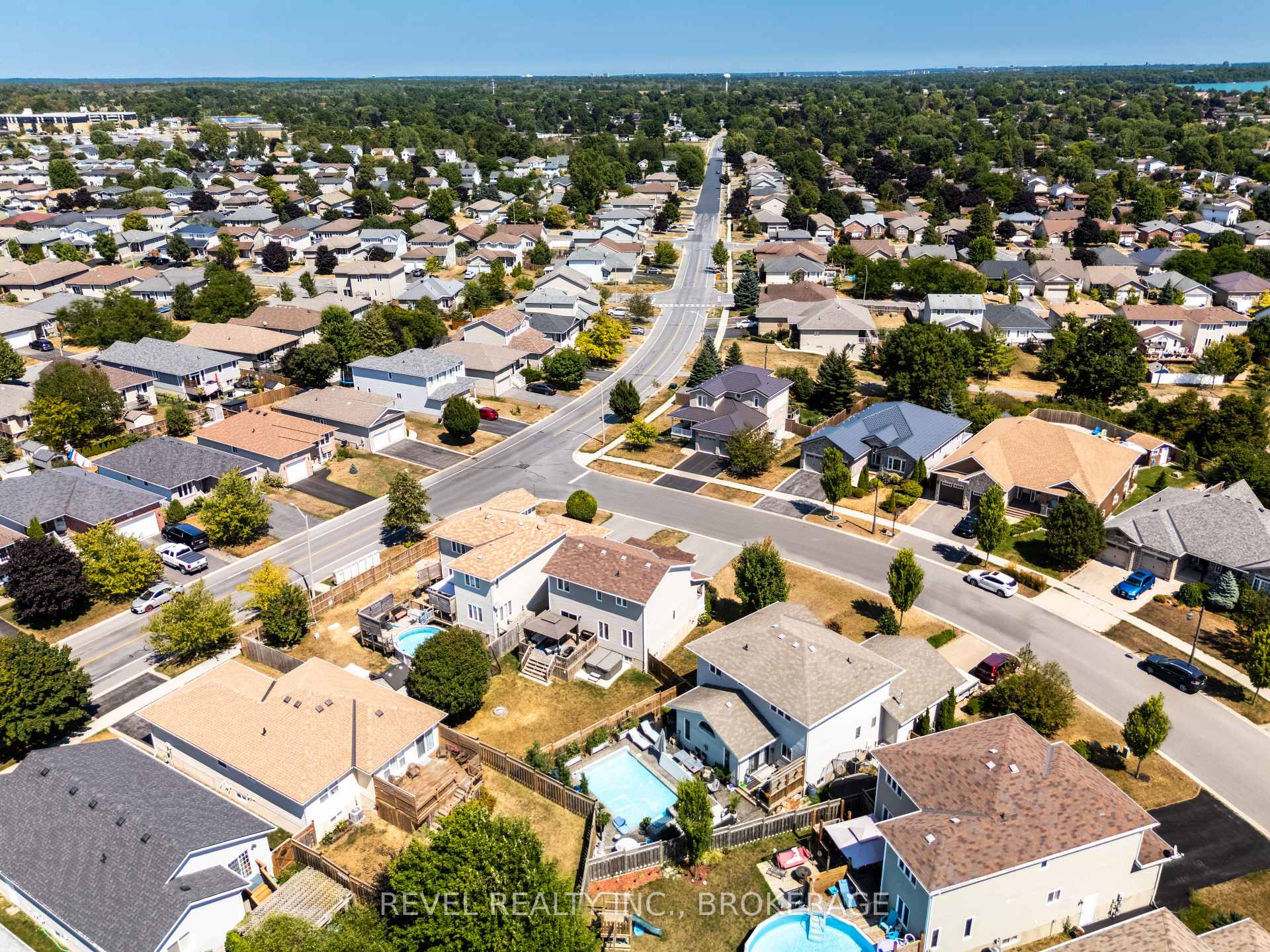 Photo 40 of 102 Mcdonough Crescent, Loyalist, Amherstview — HOMEH