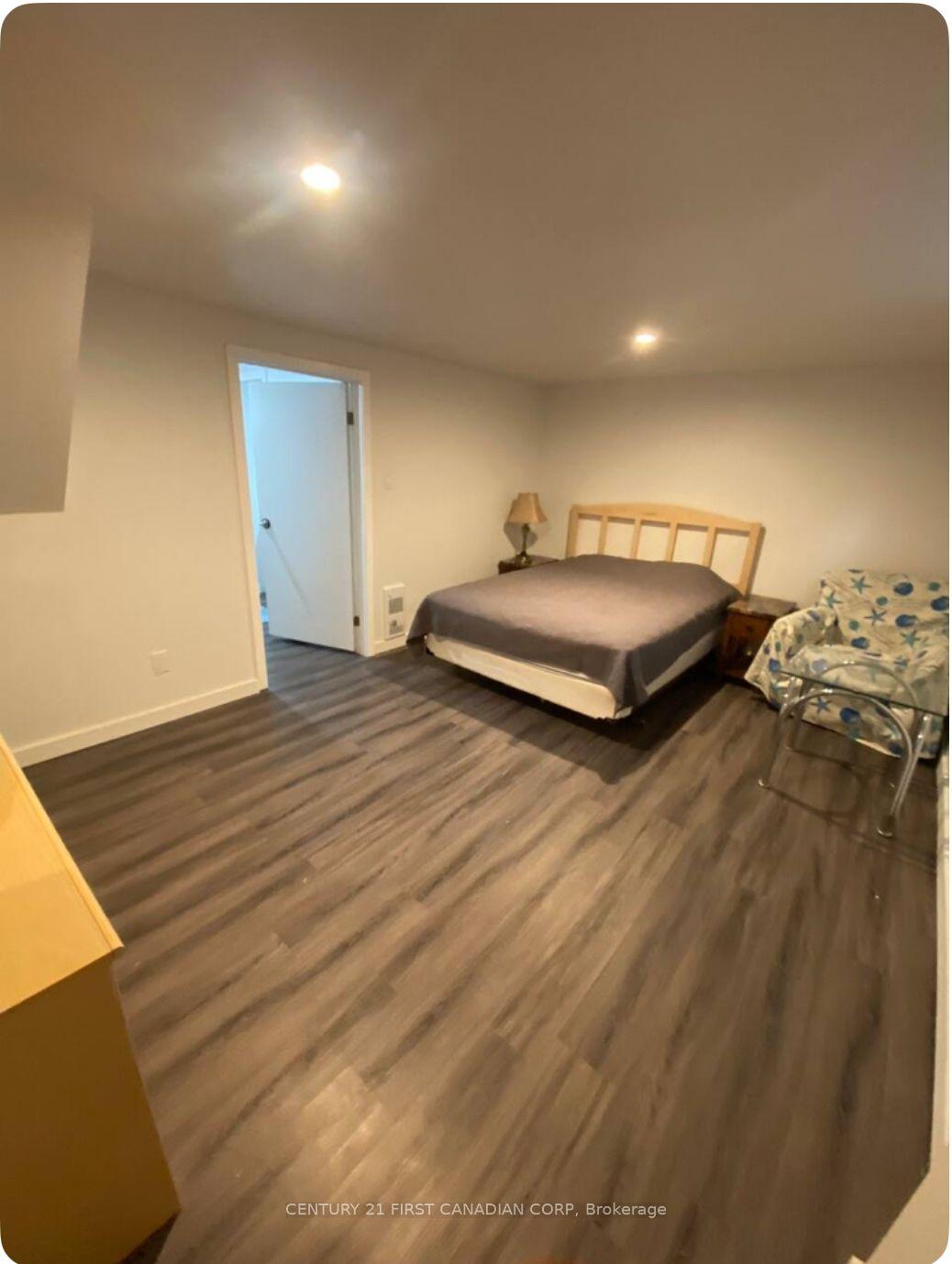 Photo 4 of Unit 2, 292 Simcoe Street, London, East K — HOMEH