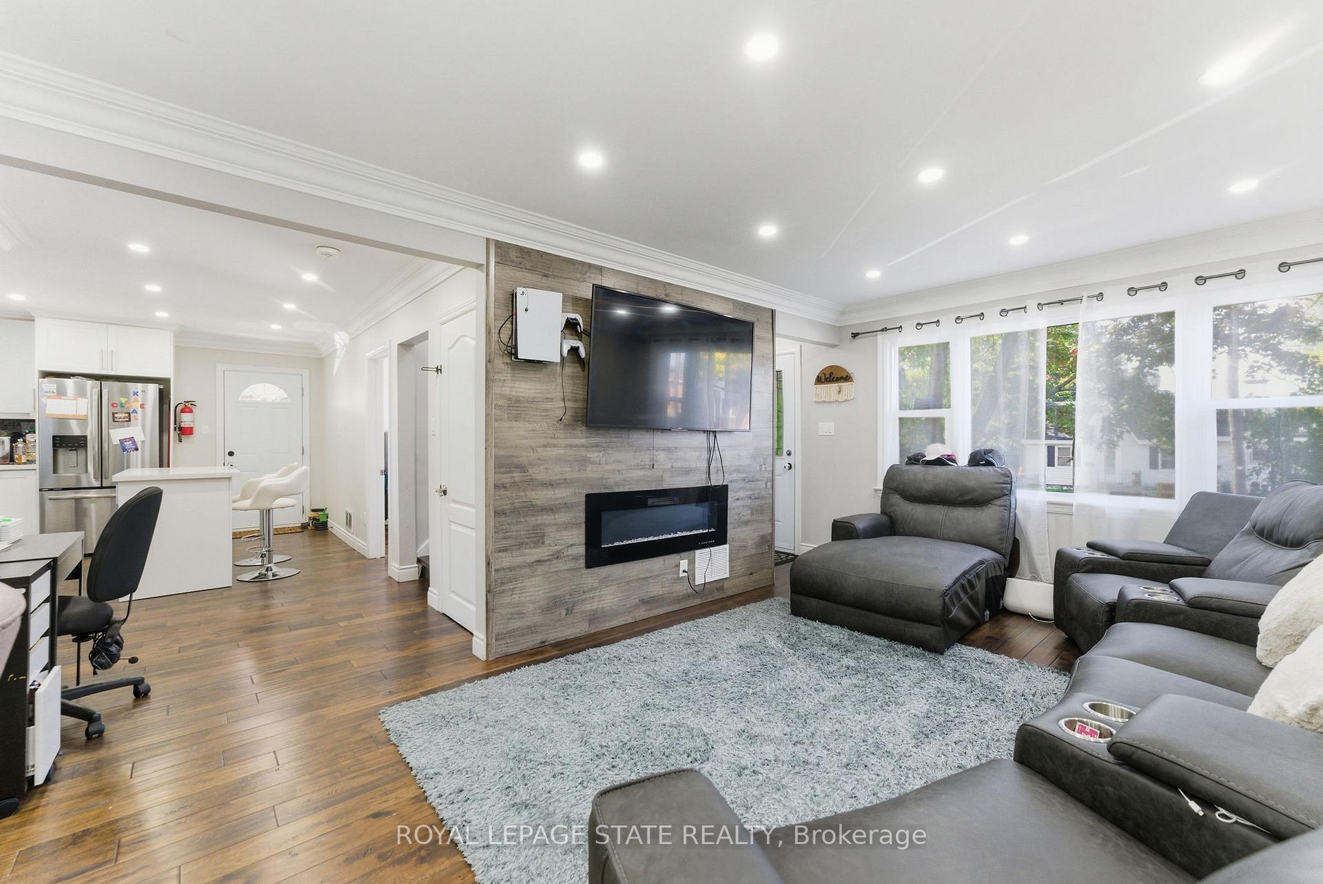 Photo 7 of Unit 1, 425 Upper Gage Avenue, Hamilton, Raleigh — HOMEH