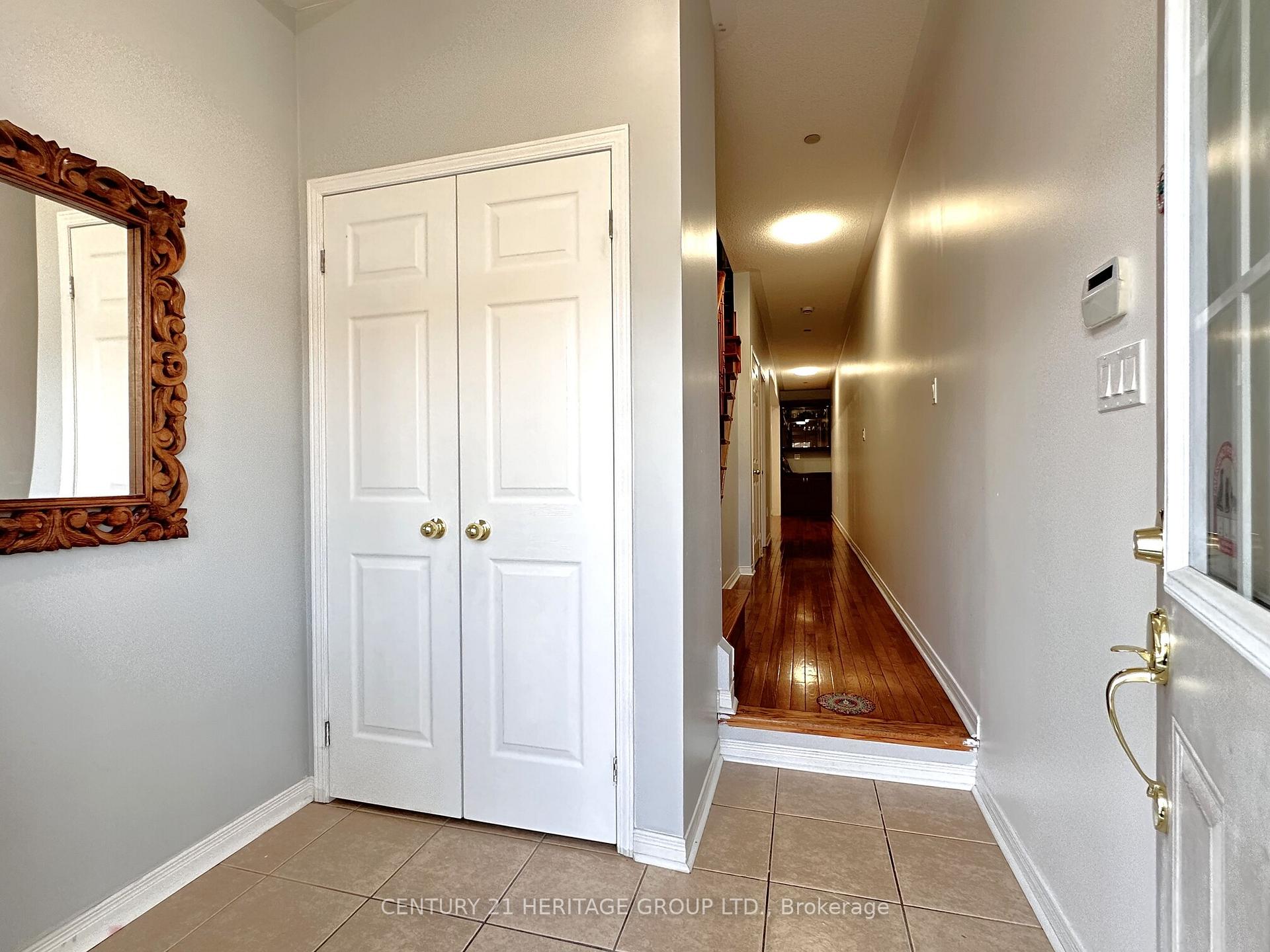 Photo 3 of 28 Voysey Way, Markham, Cedarwood — HOMEH