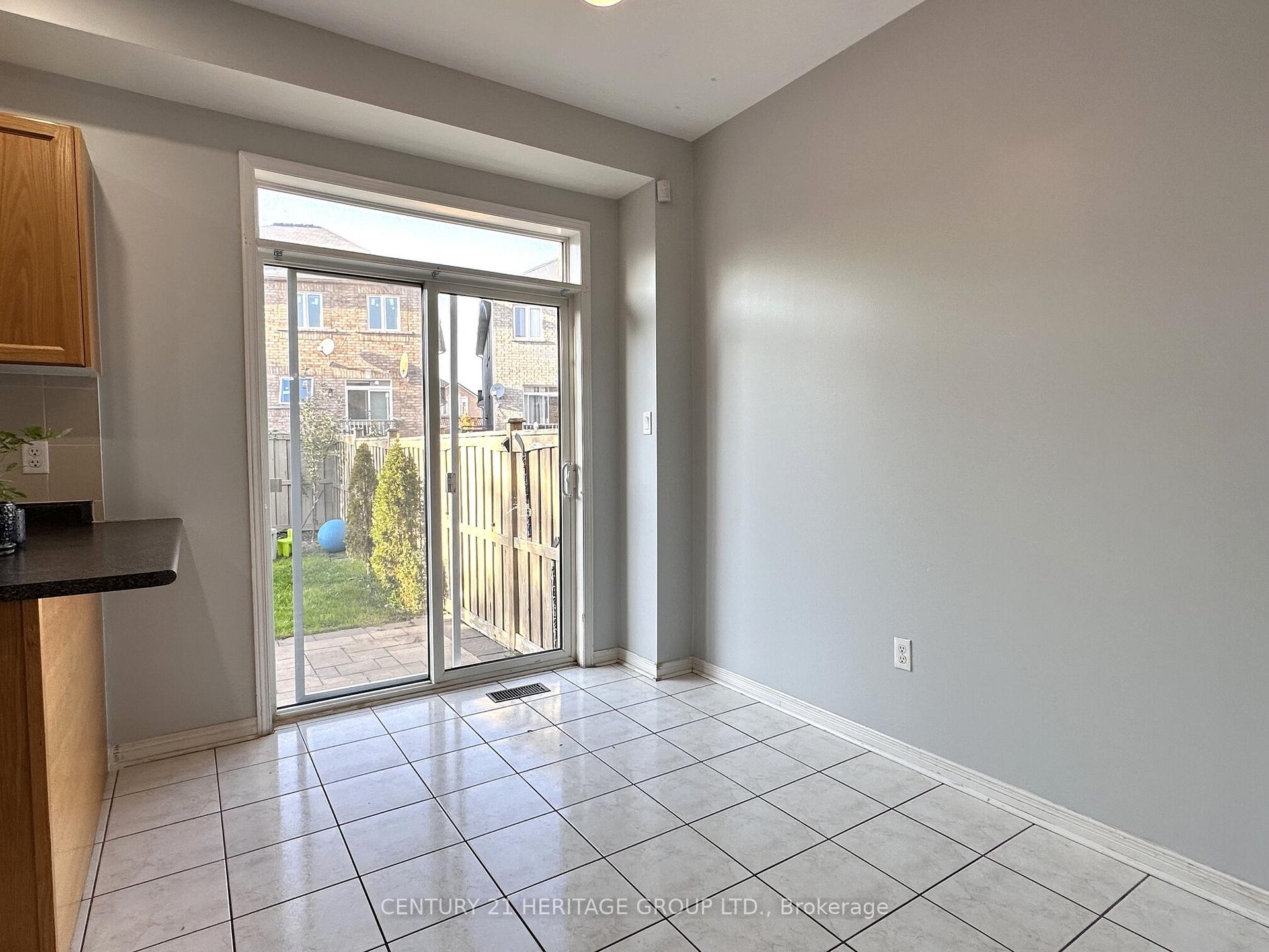 Photo 9 of 28 Voysey Way, Markham, Cedarwood — HOMEH