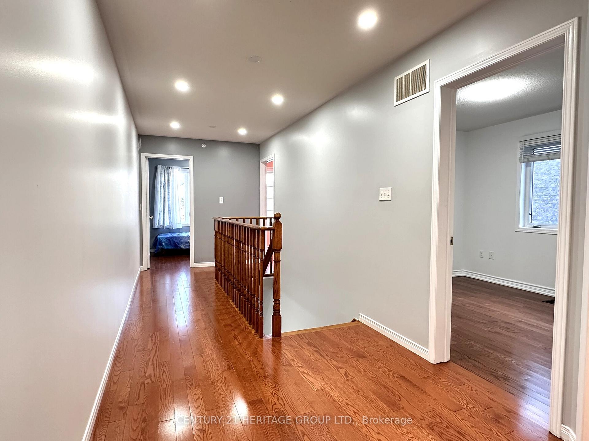Photo 16 of 28 Voysey Way, Markham, Cedarwood — HOMEH