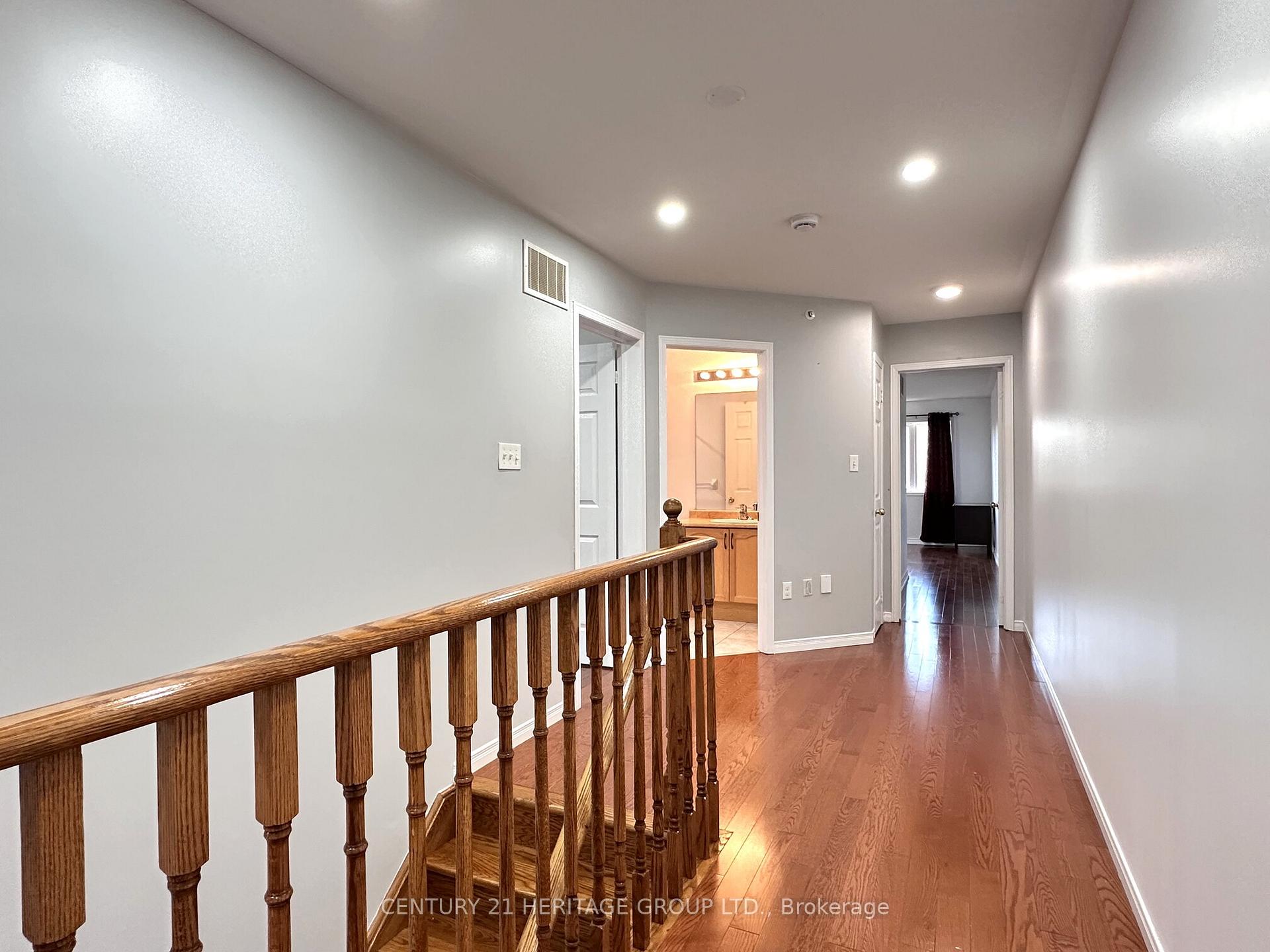 Photo 17 of 28 Voysey Way, Markham, Cedarwood — HOMEH